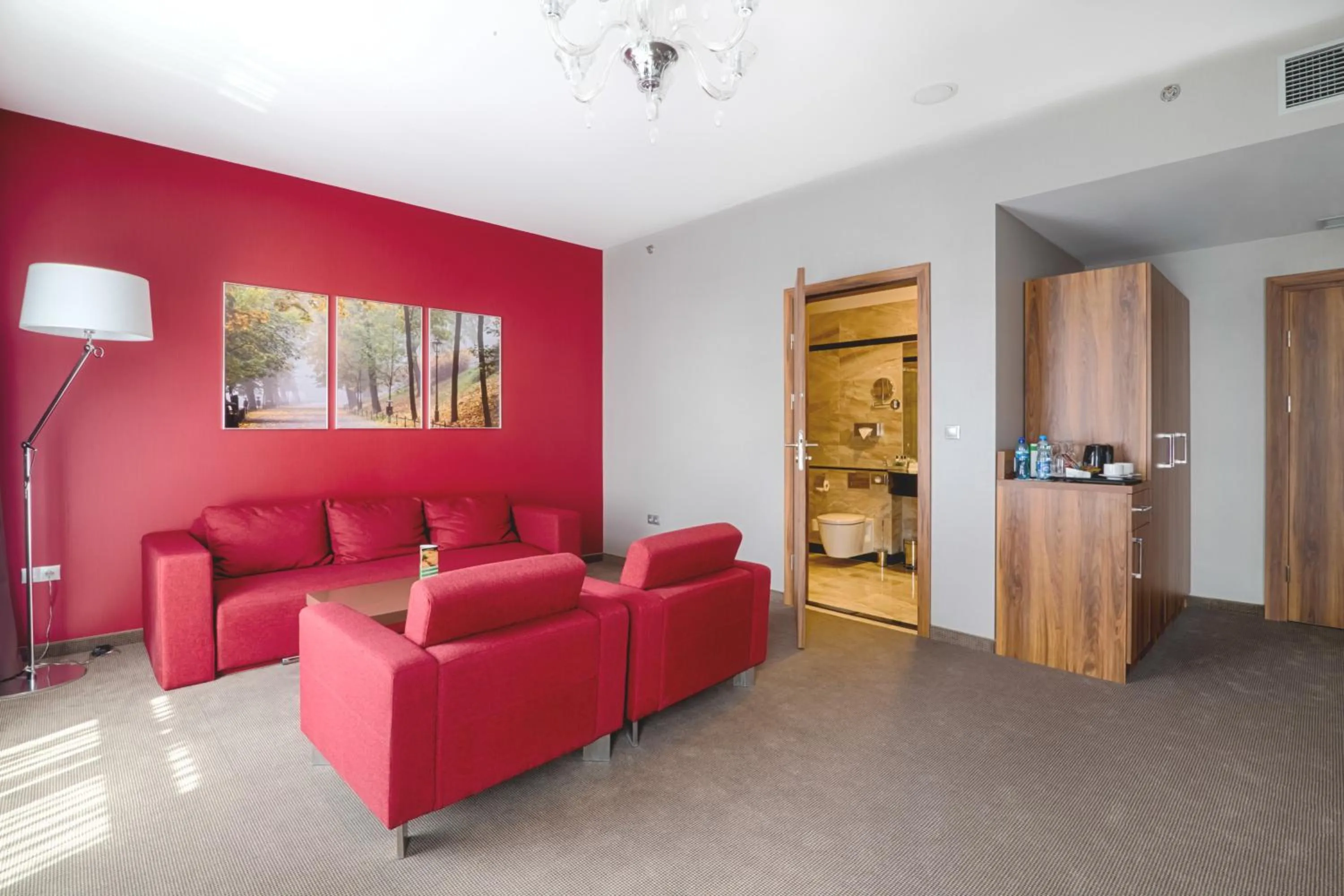 Photo of the whole room in Holiday Inn Krakow City Centre by IHG