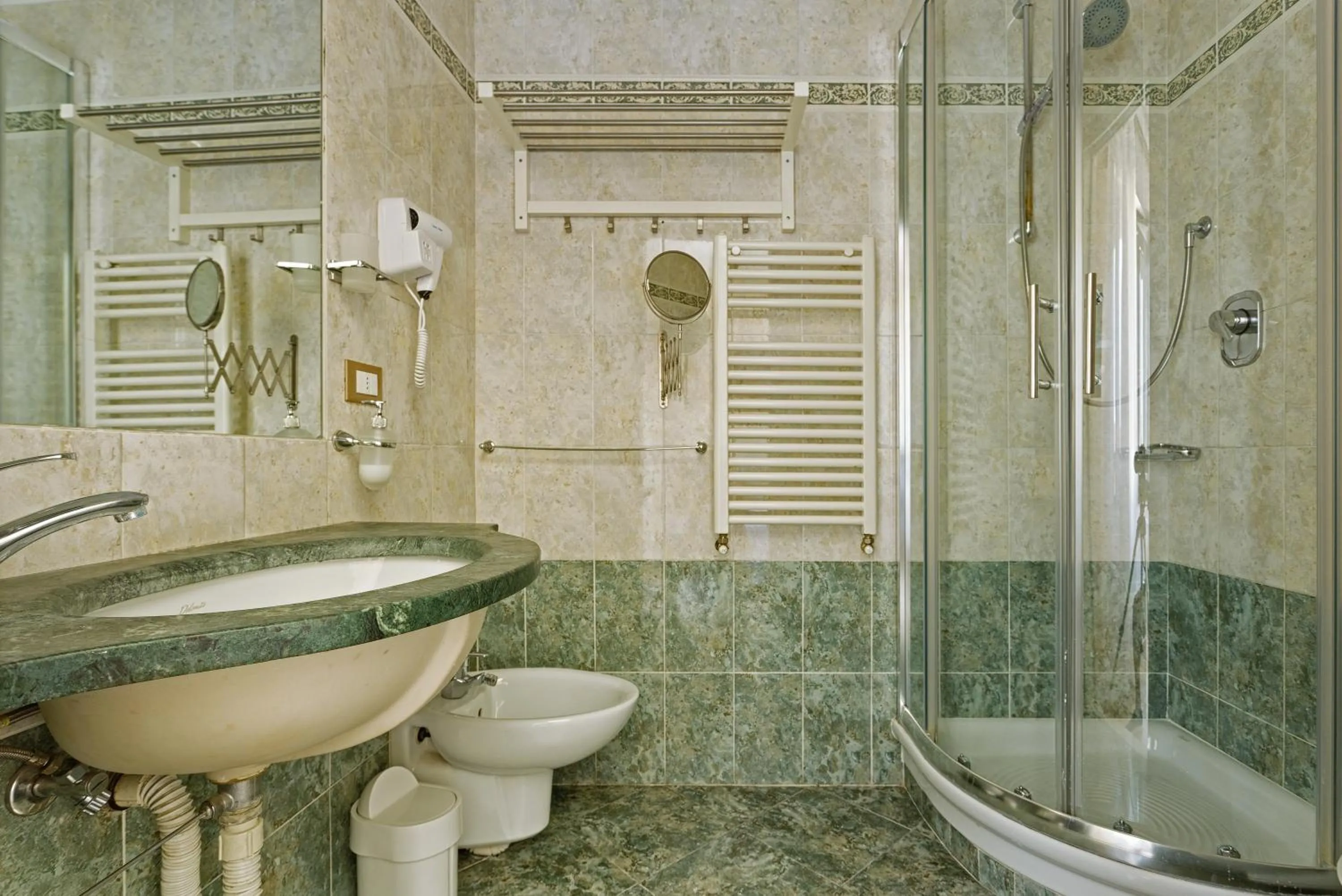 Bathroom in Jade B&B