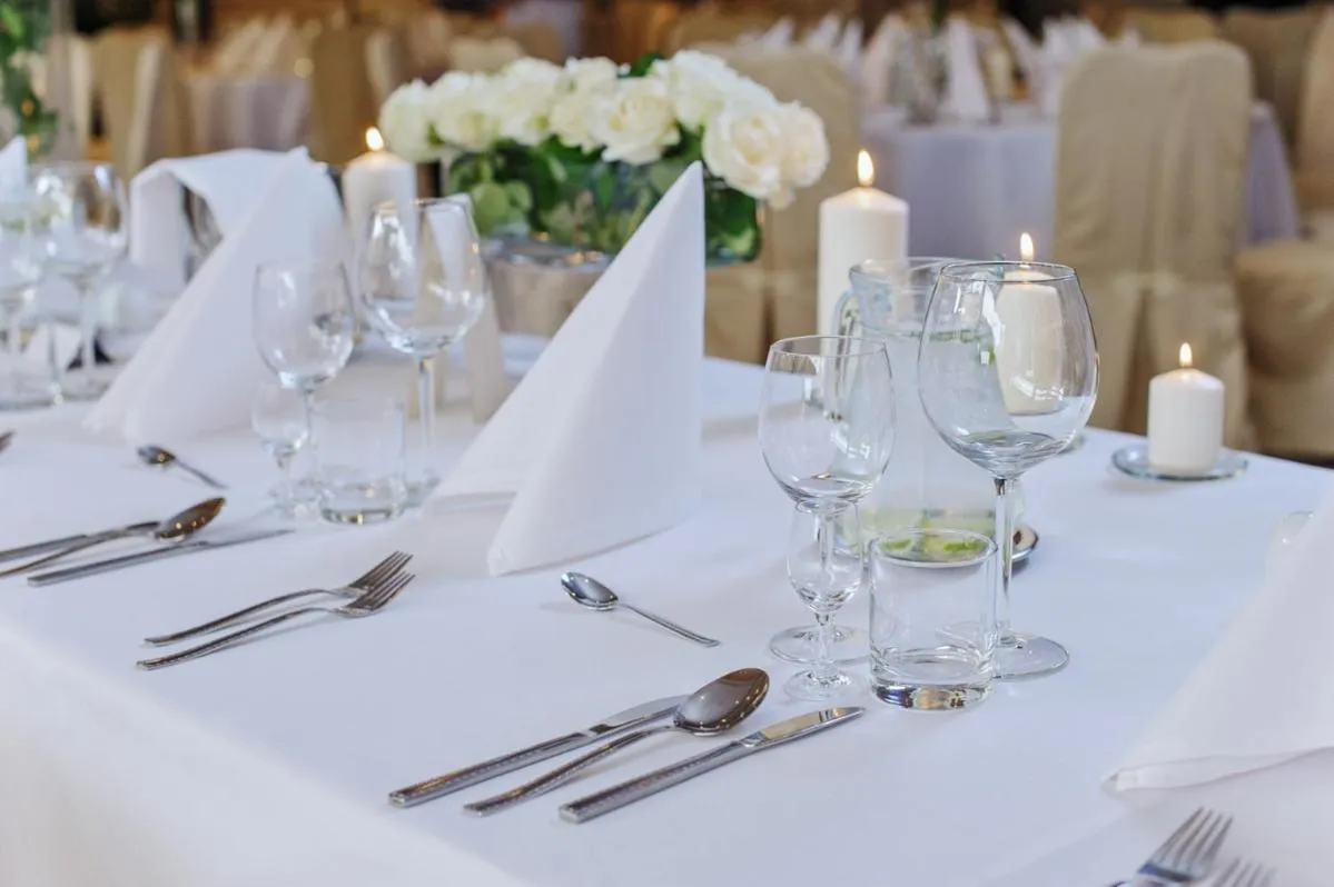 Restaurant/places to eat in Booking Hotel & Spa