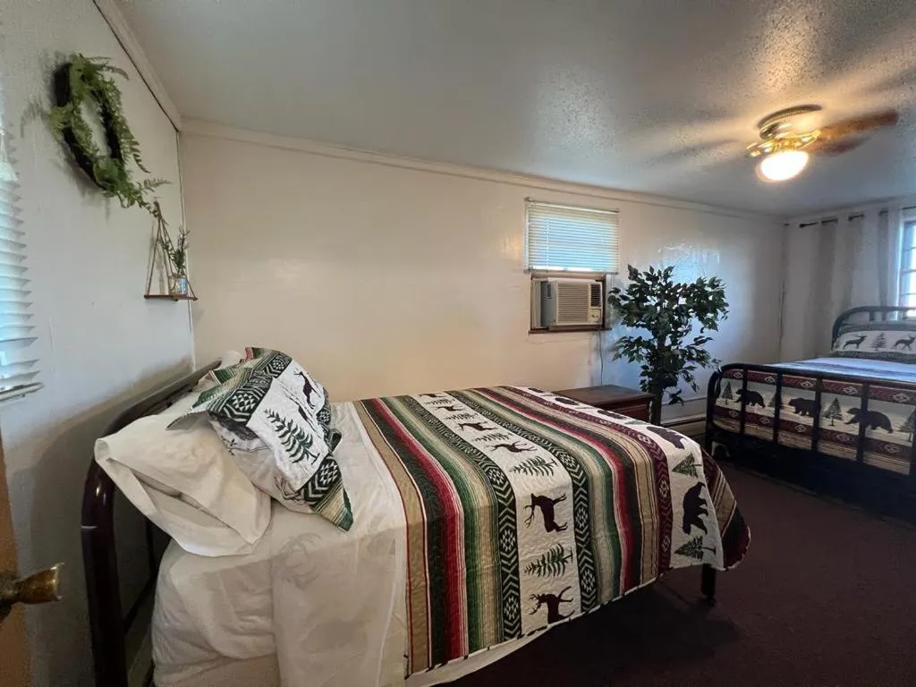 Bed in Whetstone Bay Lodge