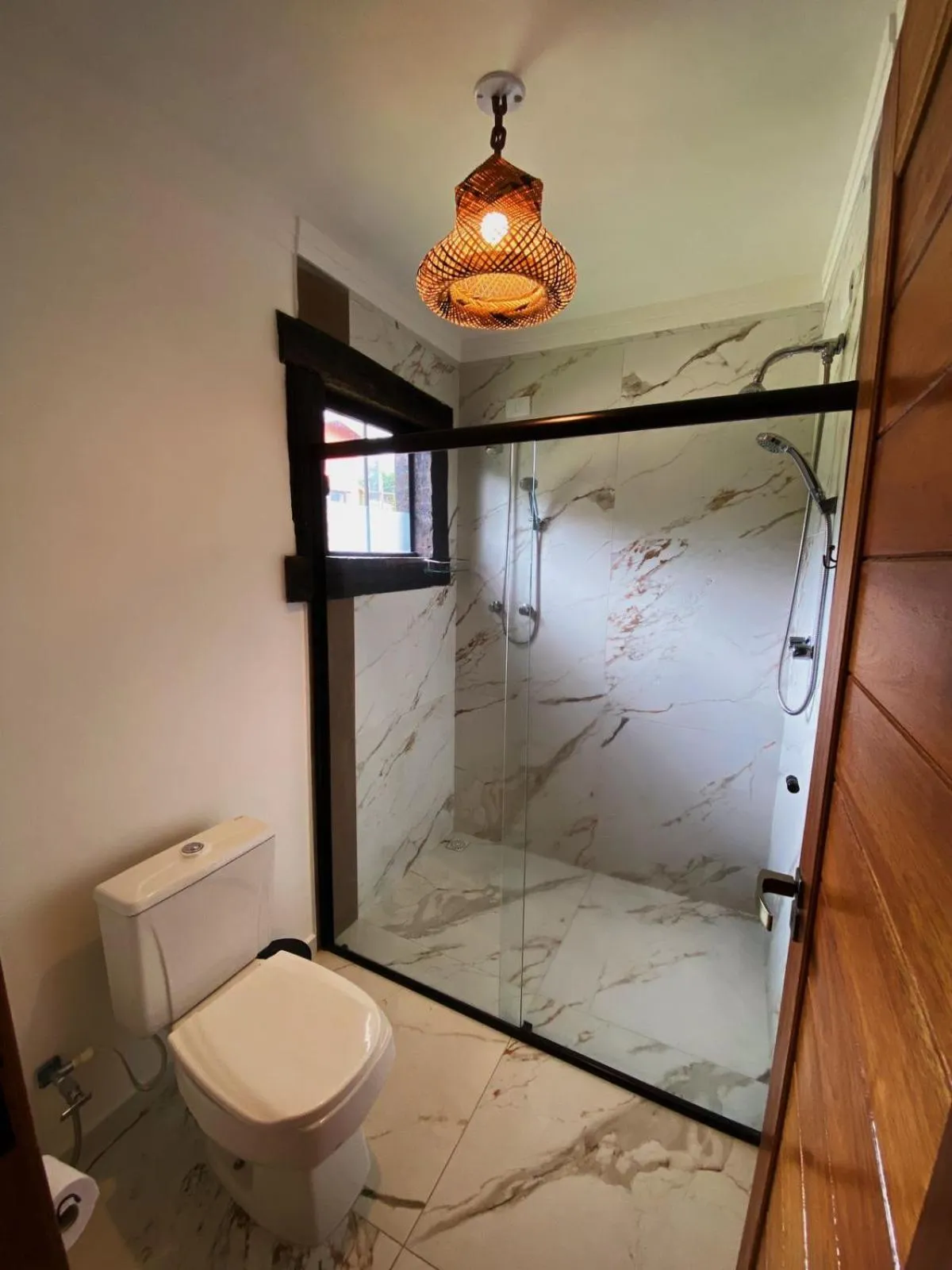 Shower in Pousada Trem Chic