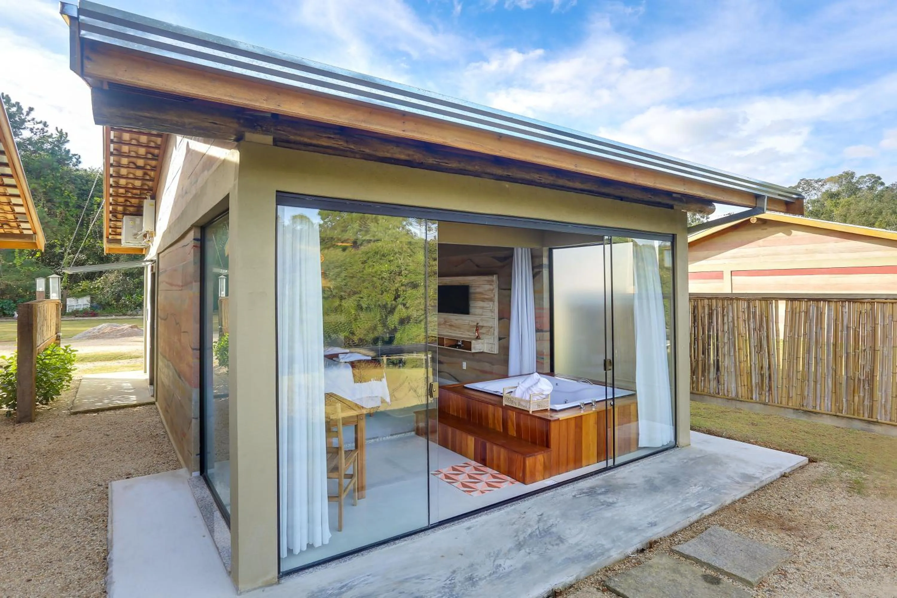 Hot Tub in Pousada Trem Chic