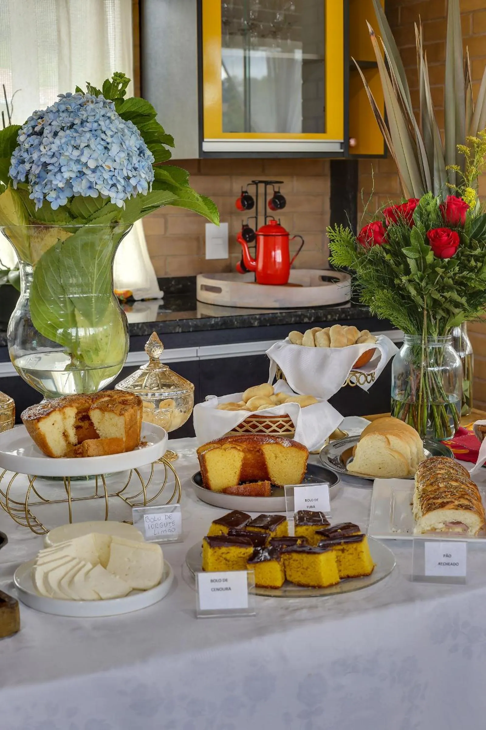 Restaurant/places to eat in Pousada Trem Chic