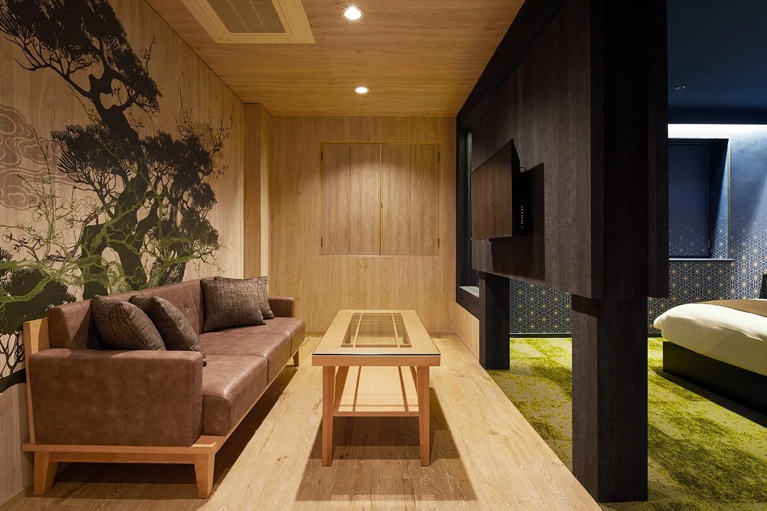 Living room, Bed in Yatomi Hotel Nuqu Natural Hot Spring