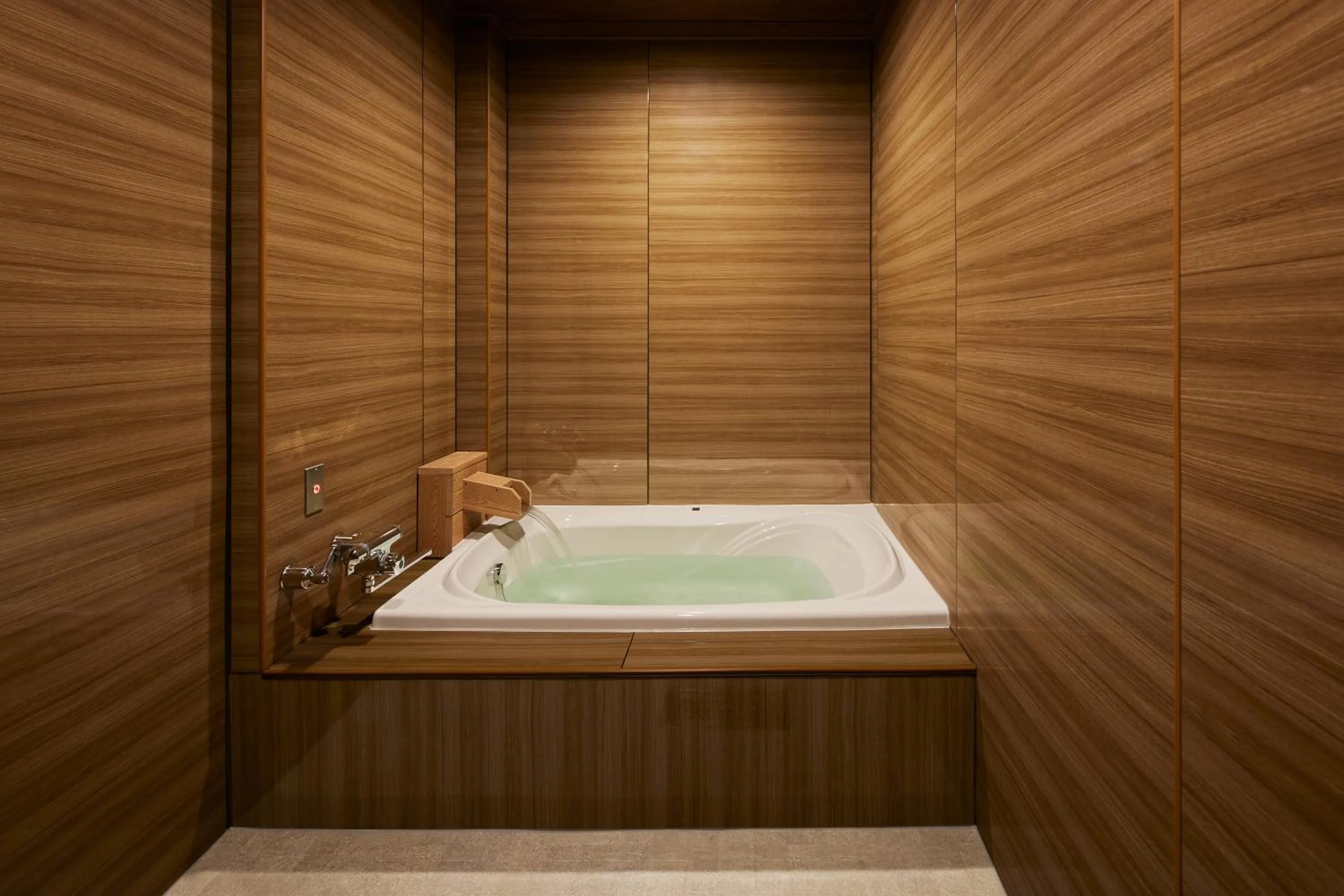 Bathroom in Yatomi Hotel Nuqu Natural Hot Spring