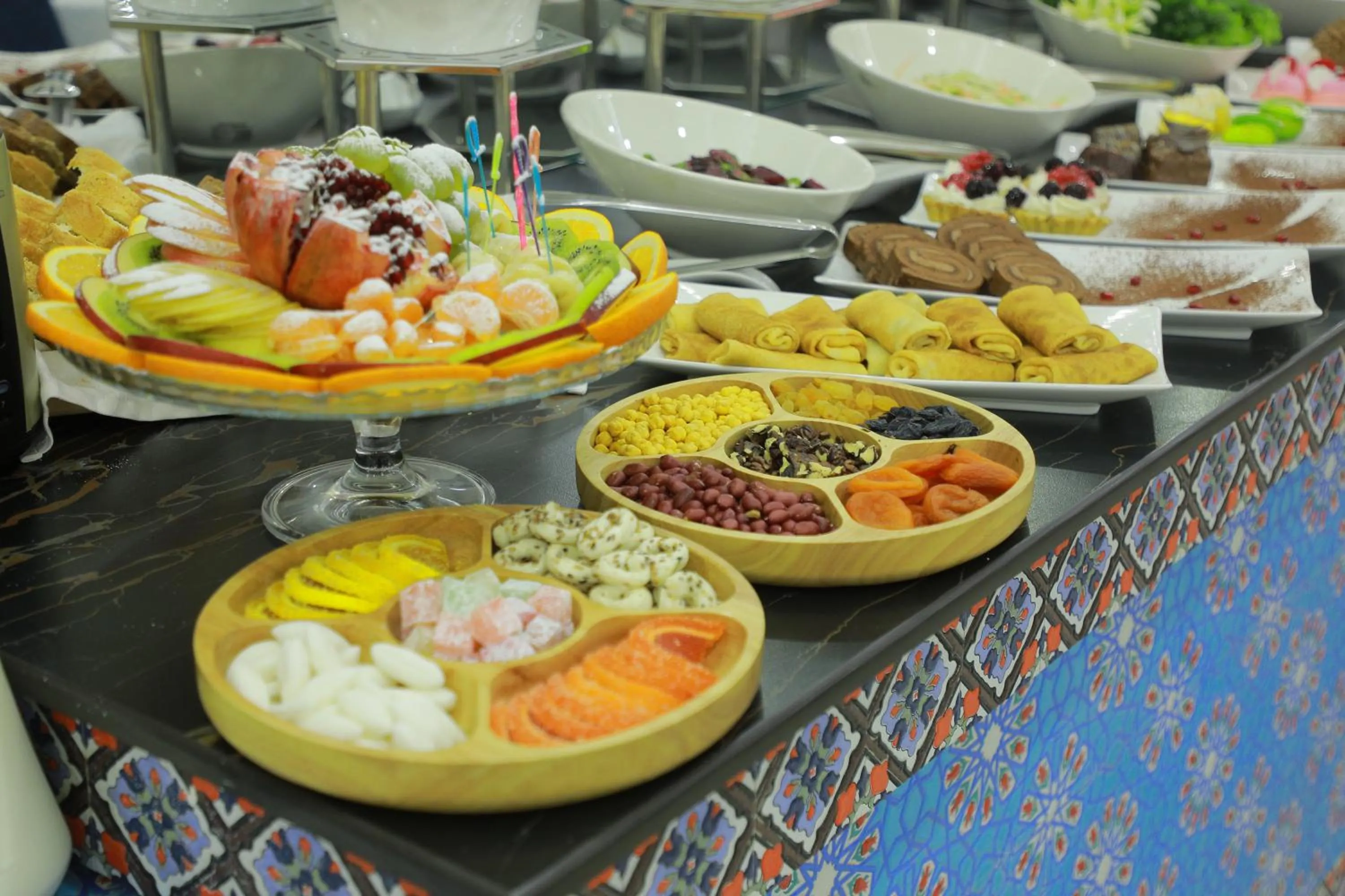 Food and drinks in Human Hotel