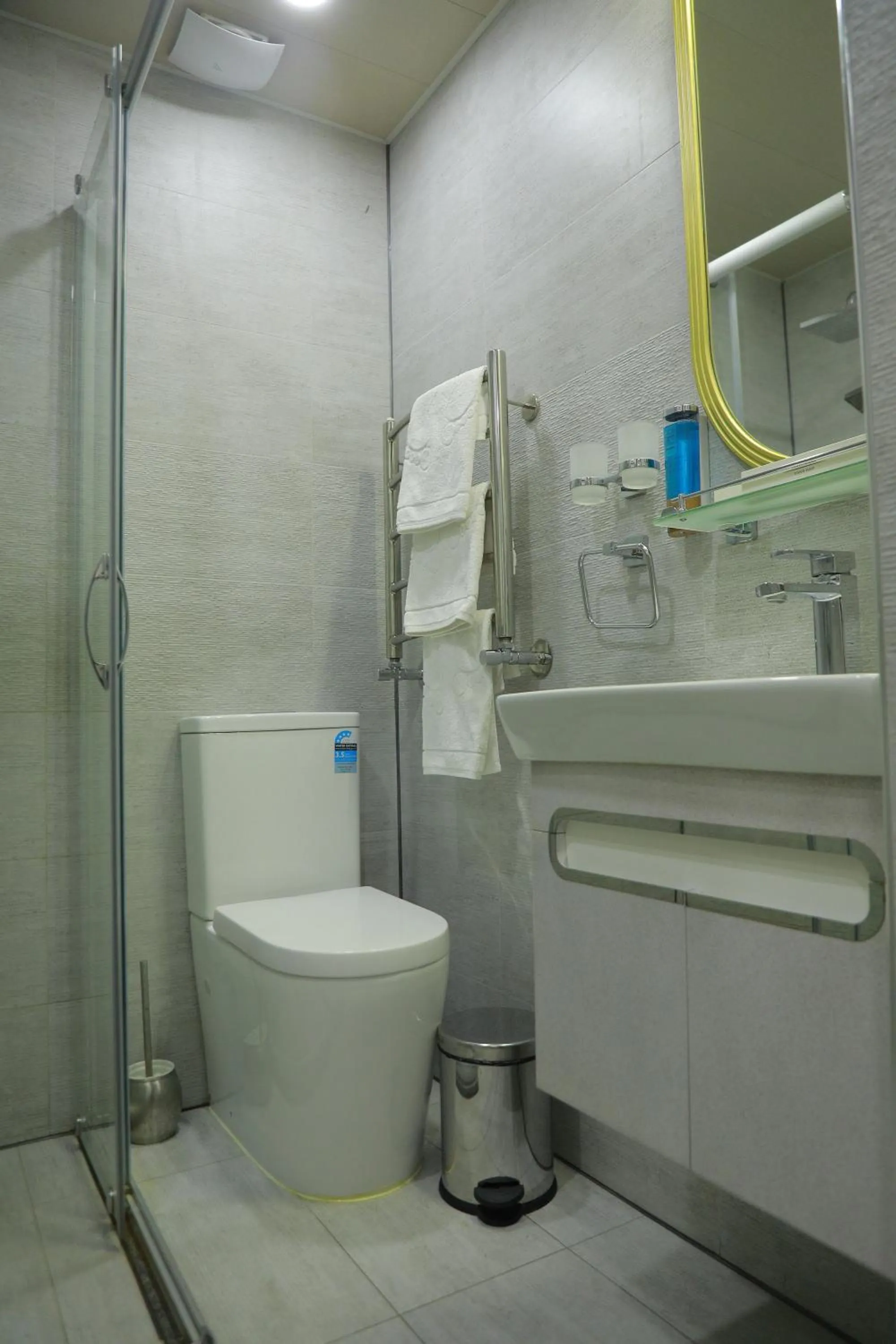 Shower in Human Hotel