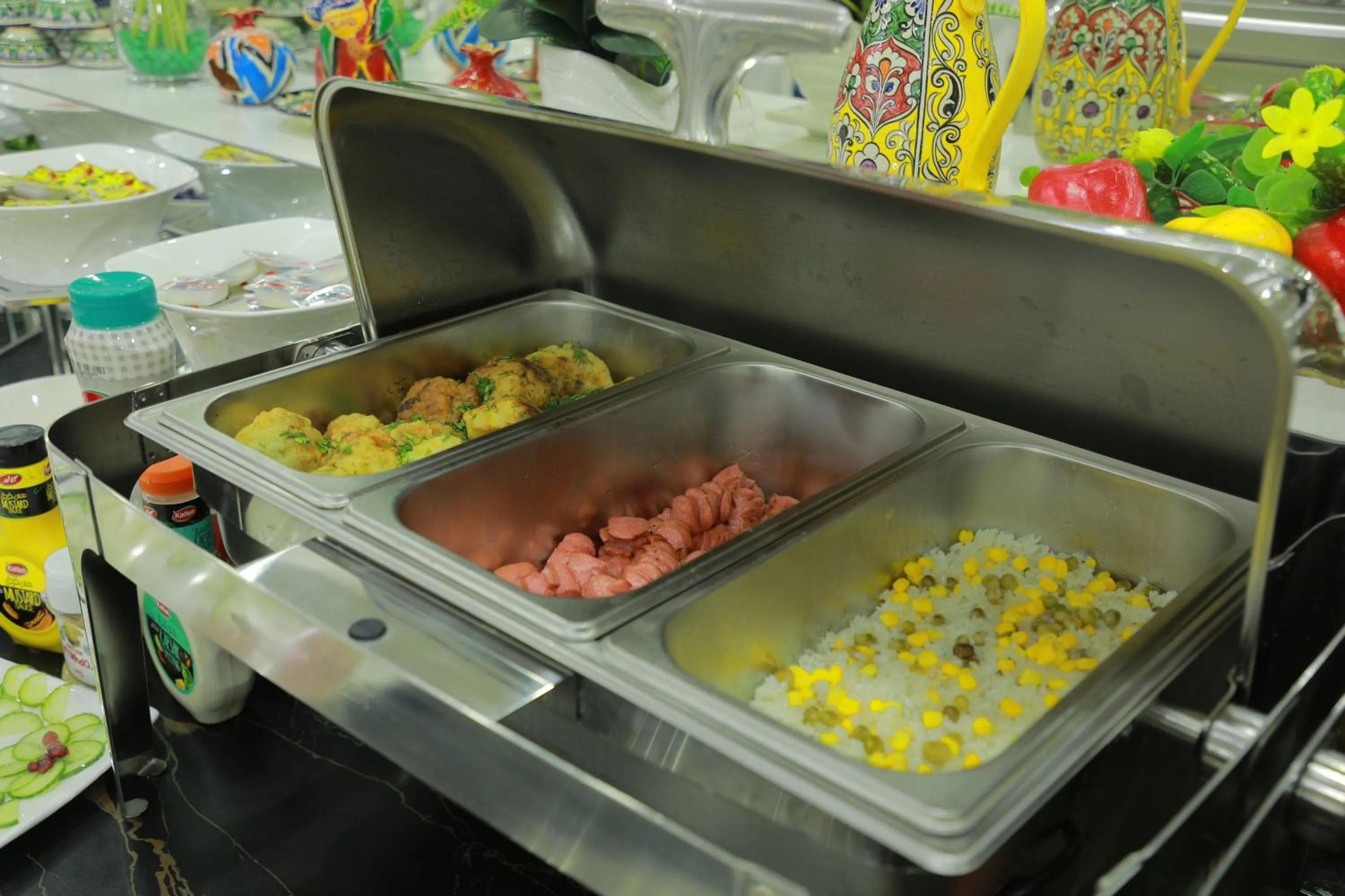 Food and drinks in Human Hotel