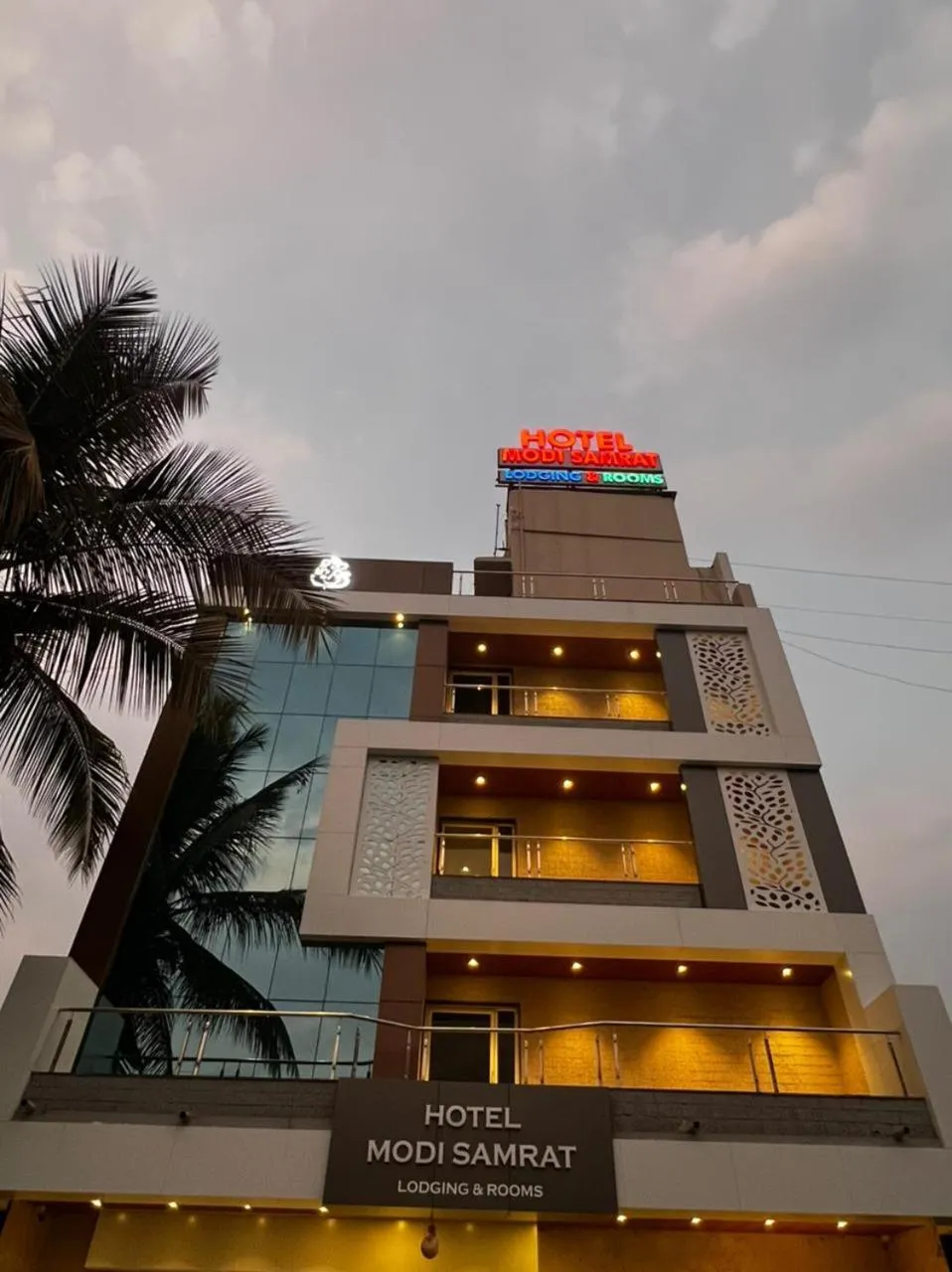 Hotel Modi Samrat