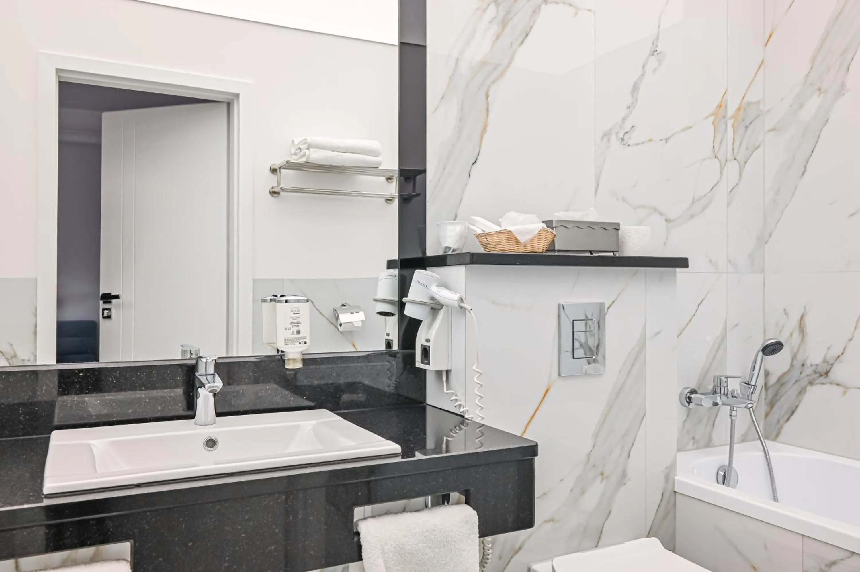 Toilet in Hotel SPA Faltom Gdynia Rumia