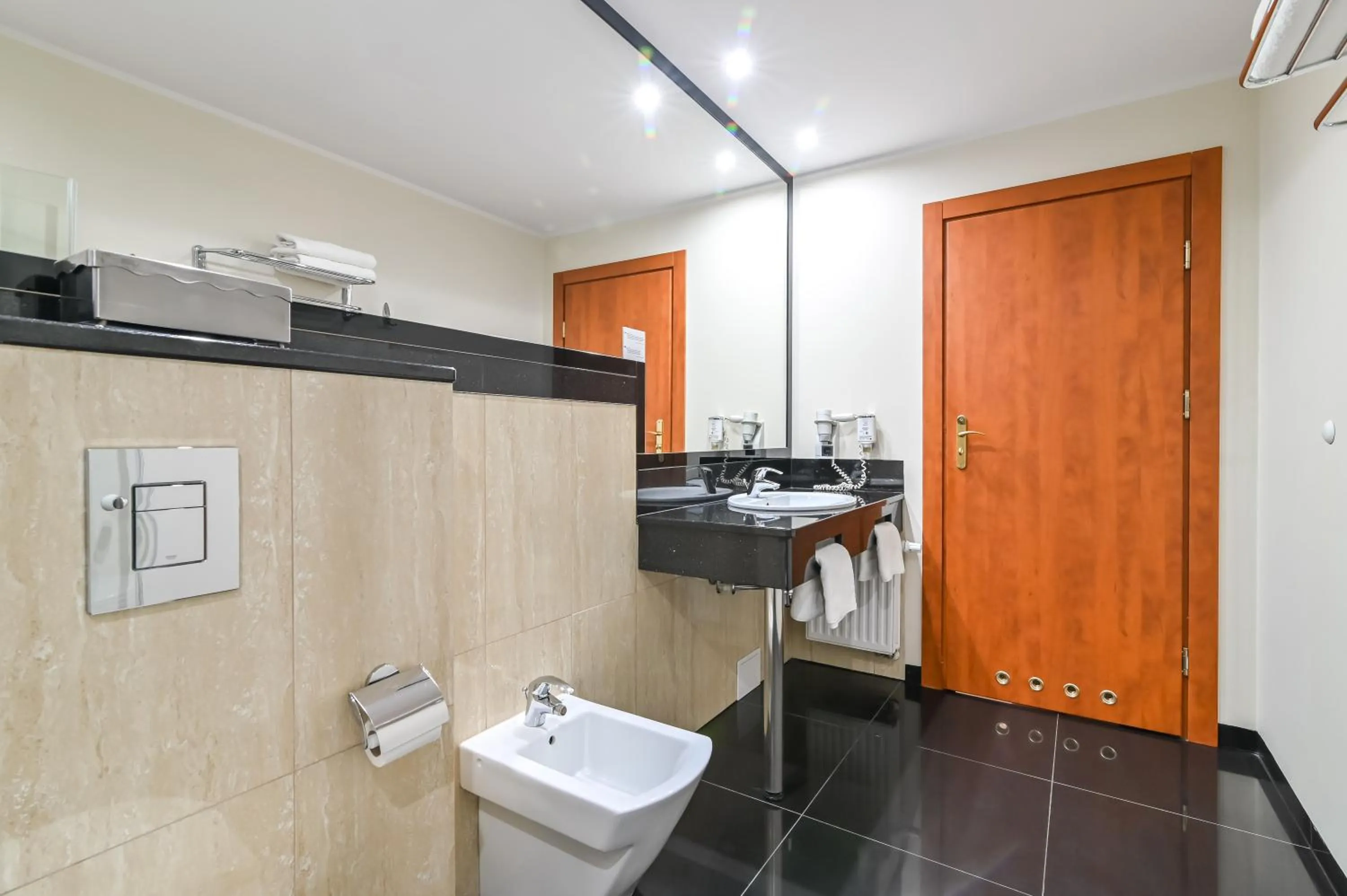 Toilet in Hotel SPA Faltom Gdynia Rumia