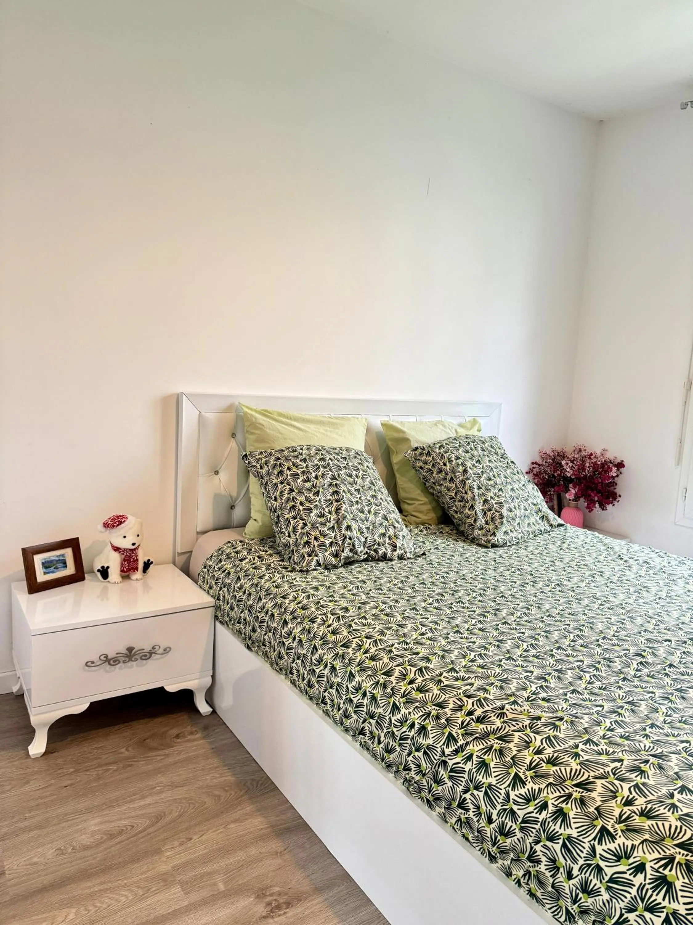 Bed in The Green Terrace Disneyland