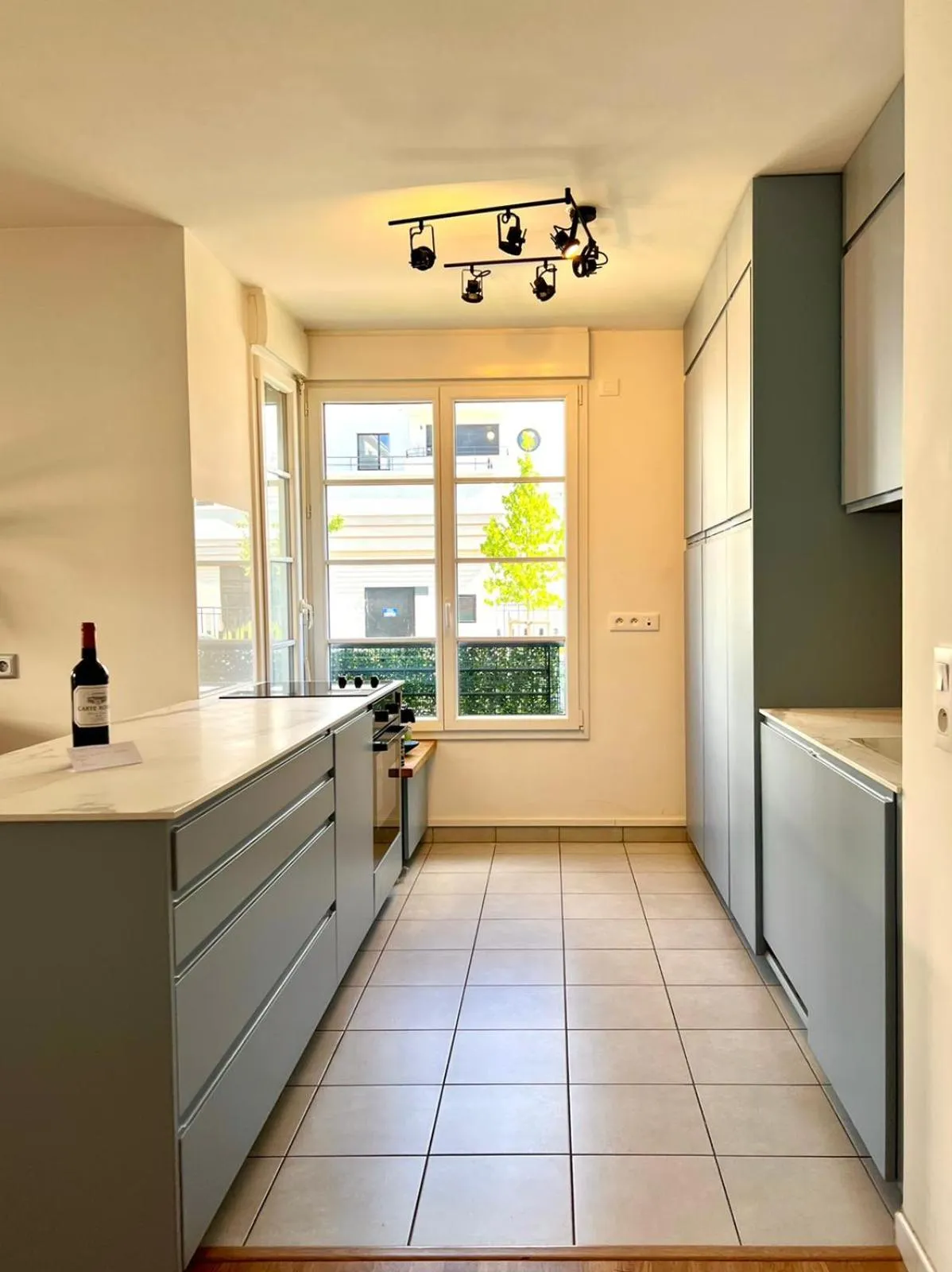 Kitchen or kitchenette in The Green Terrace Disneyland