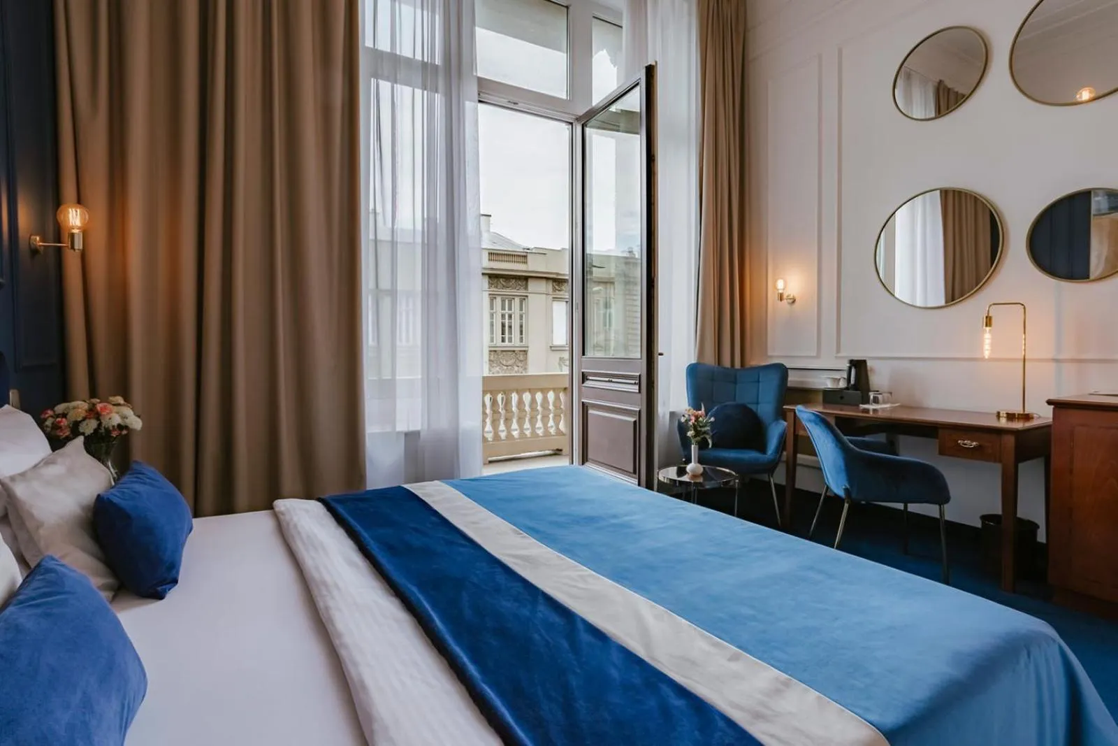 View (from property/room), Bed in IBB Hotel Grand Hotel Lublin