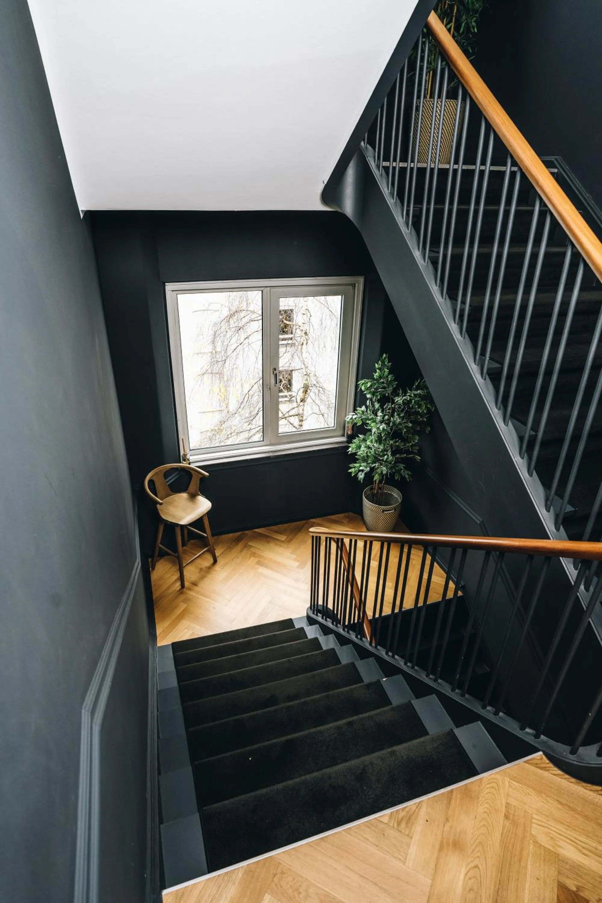 concierge in Hotel Maritime