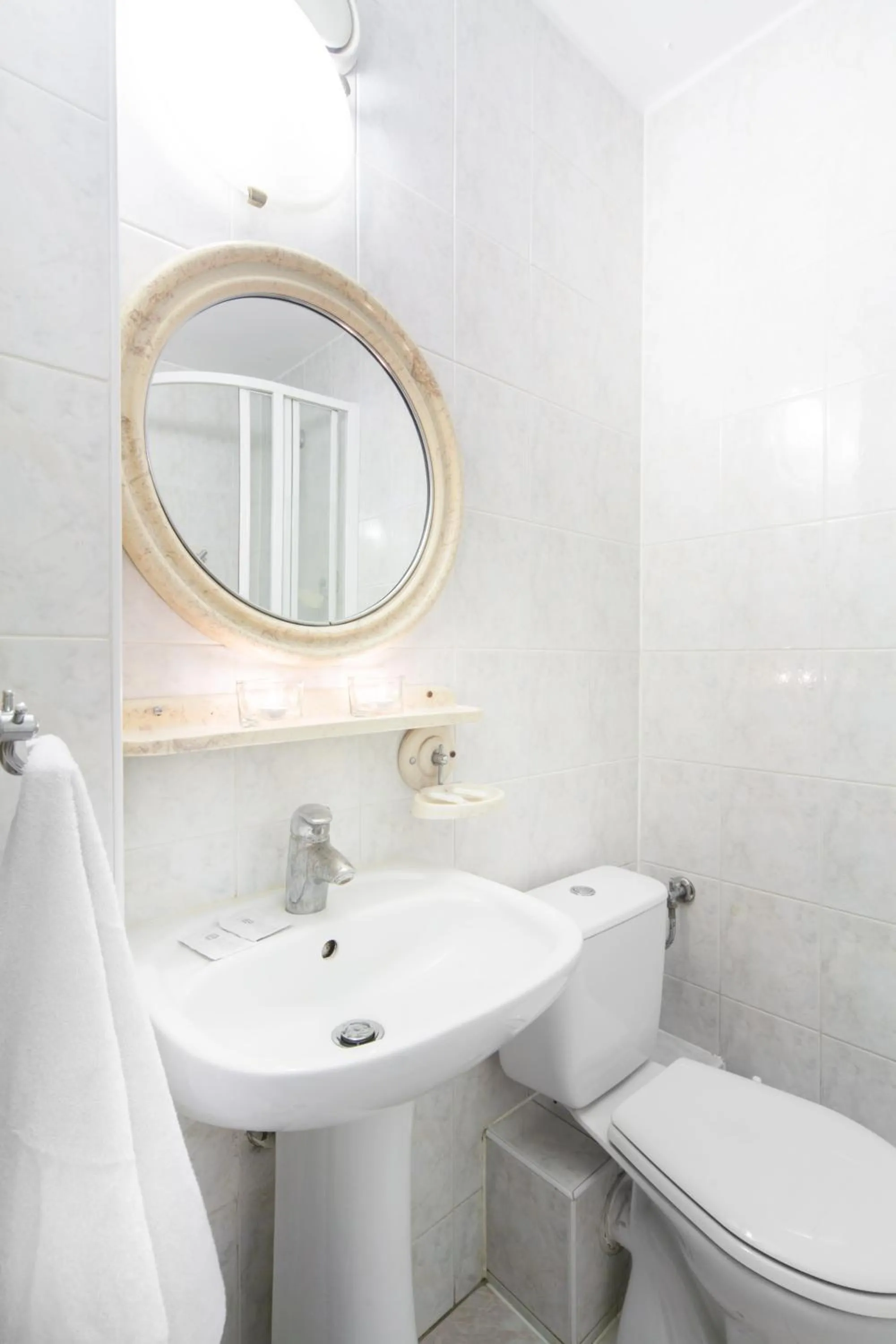 Toilet in Hotel Mazowiecki Łódź