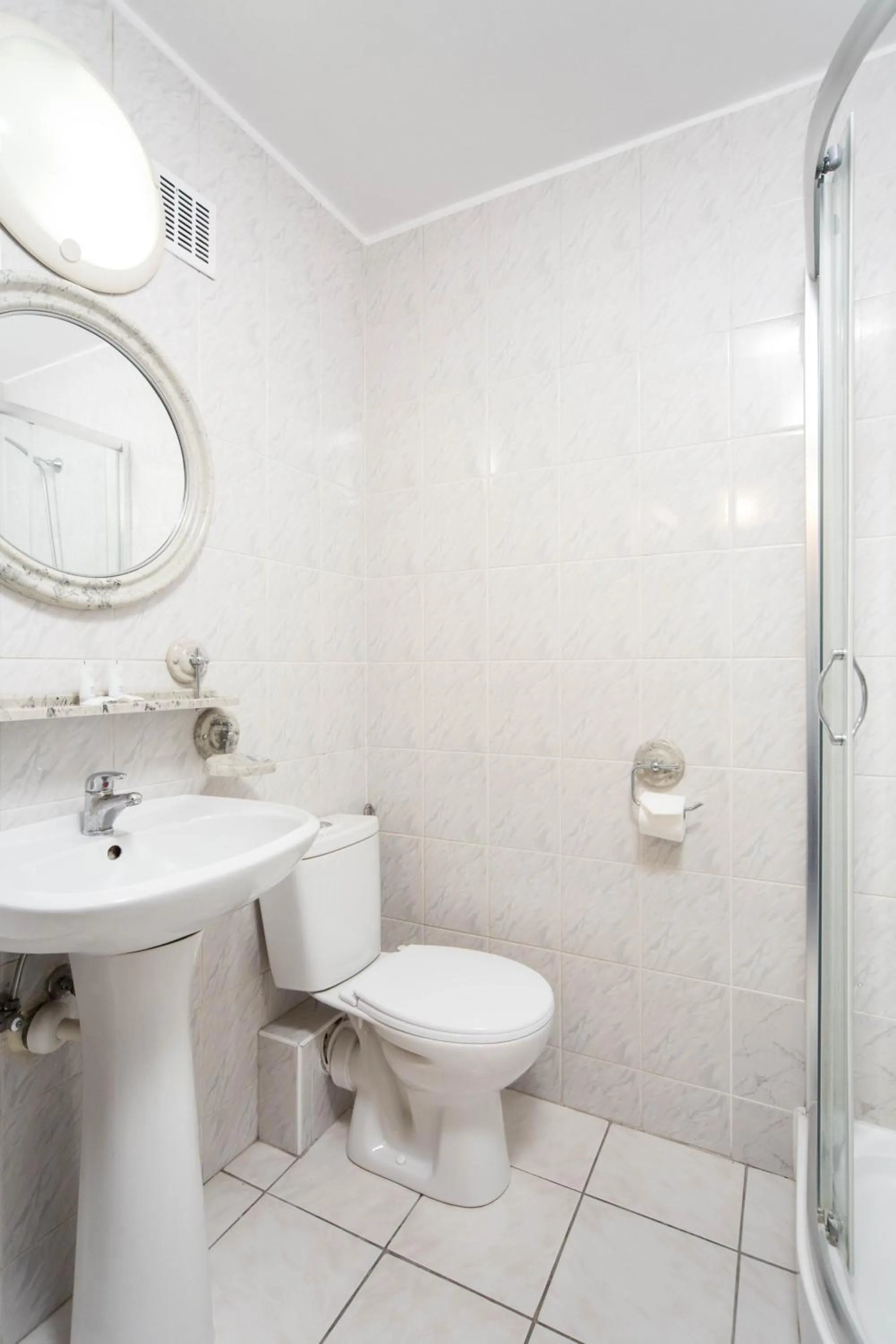 Bathroom in Hotel Mazowiecki Łódź