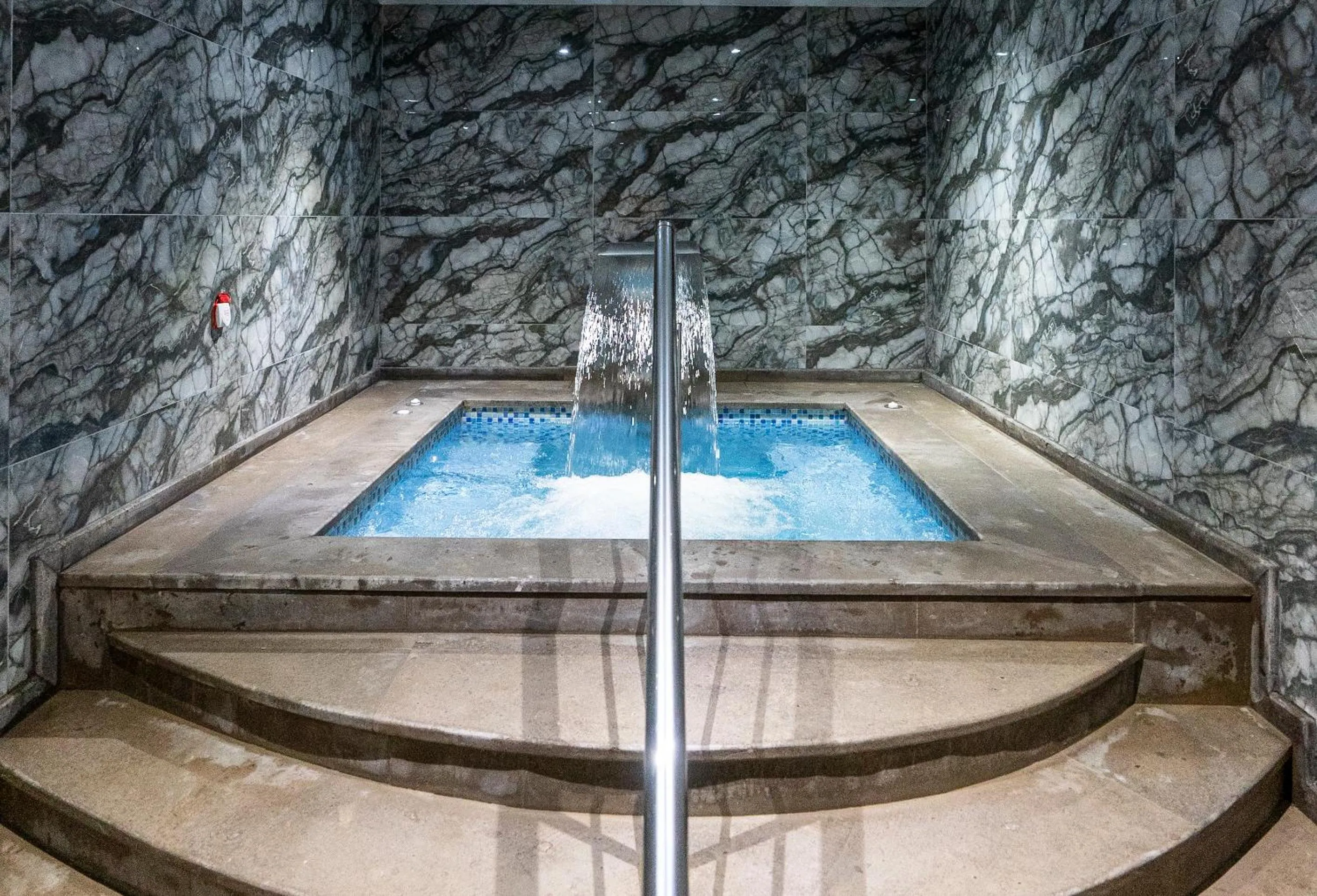 Swimming pool in Sarot Thermal Palace Tatil Köyü - Halal Hotel