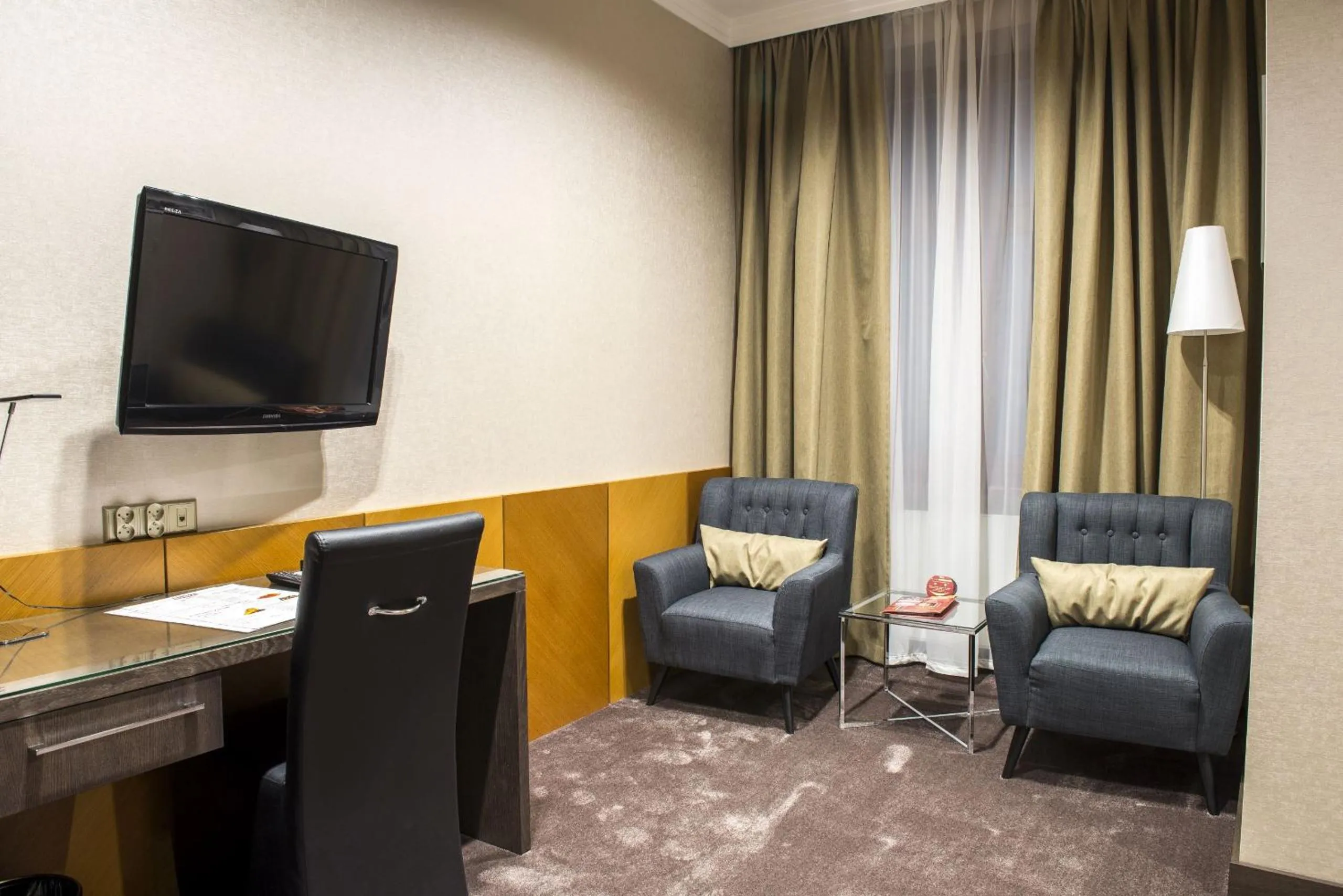 Photo of the whole room in Hotel Europa