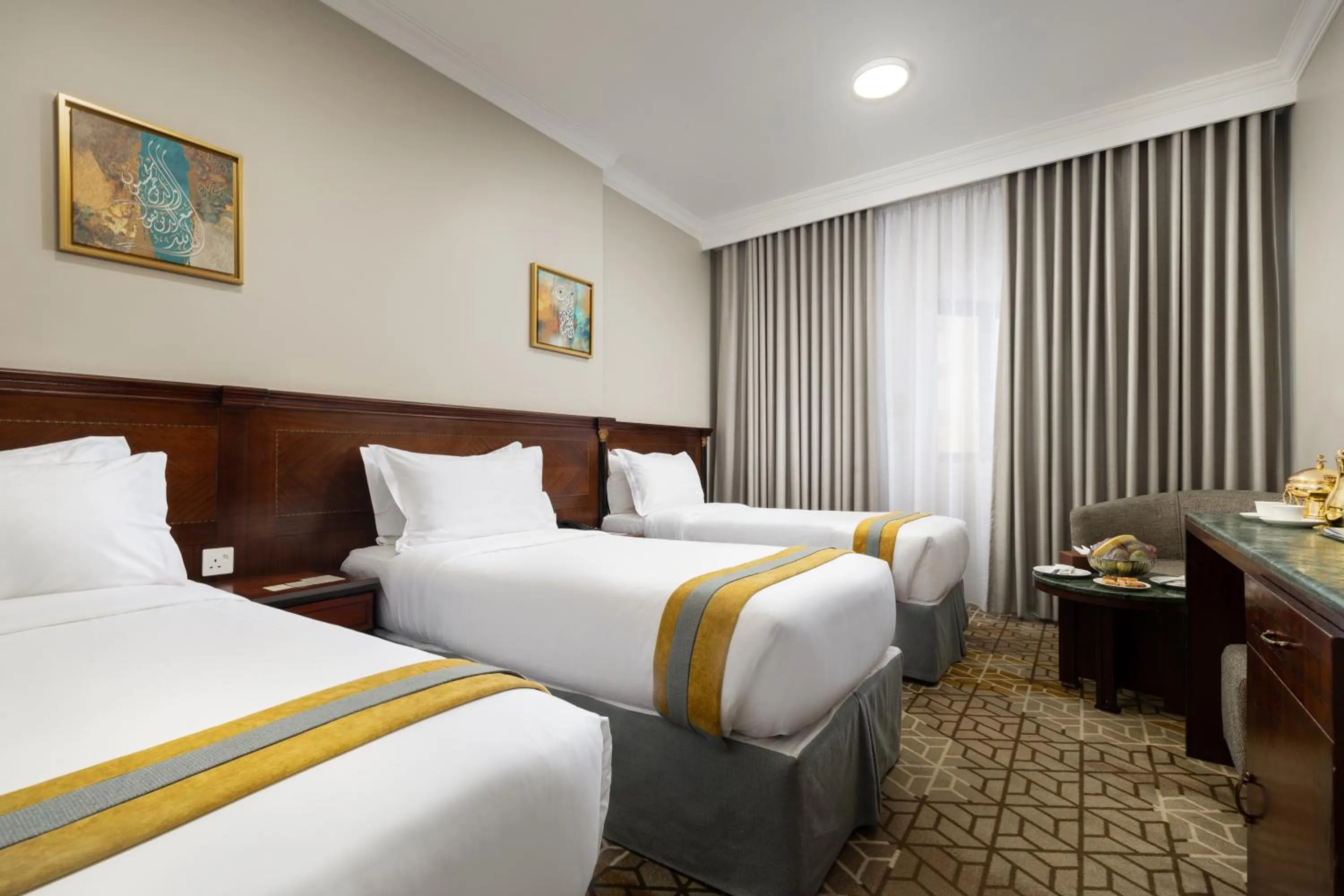 Photo of the whole room, Bed in Emaar Al Manar