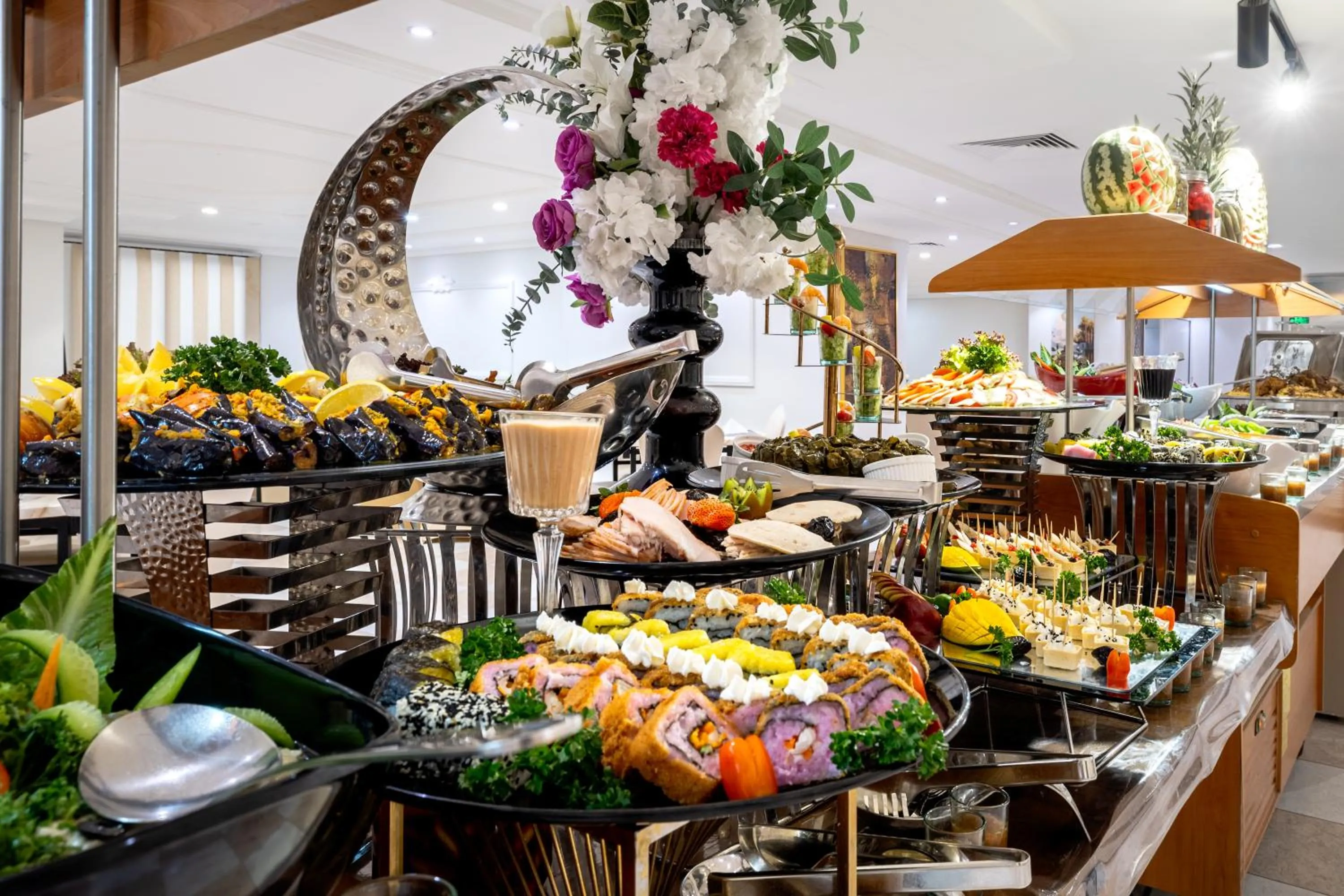 Buffet breakfast in Emaar Al Manar