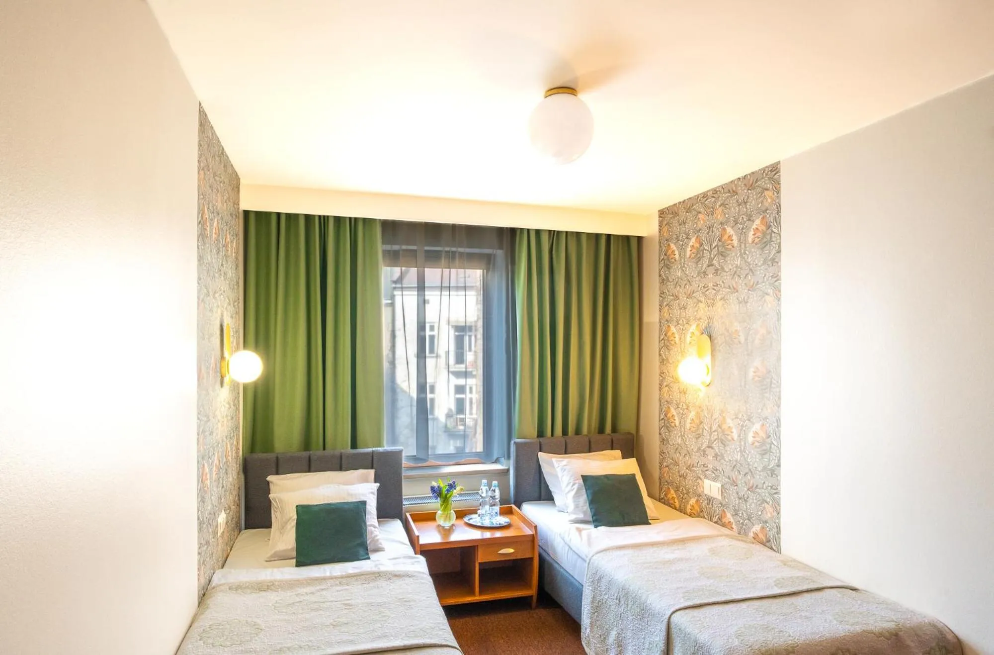 Bed in Hotel Secesja