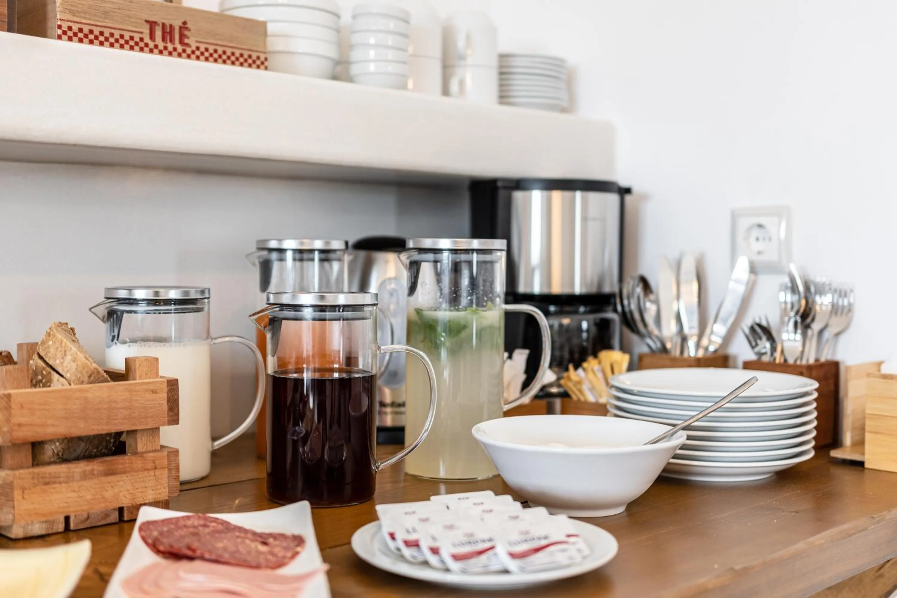 Buffet breakfast in Naxian Air