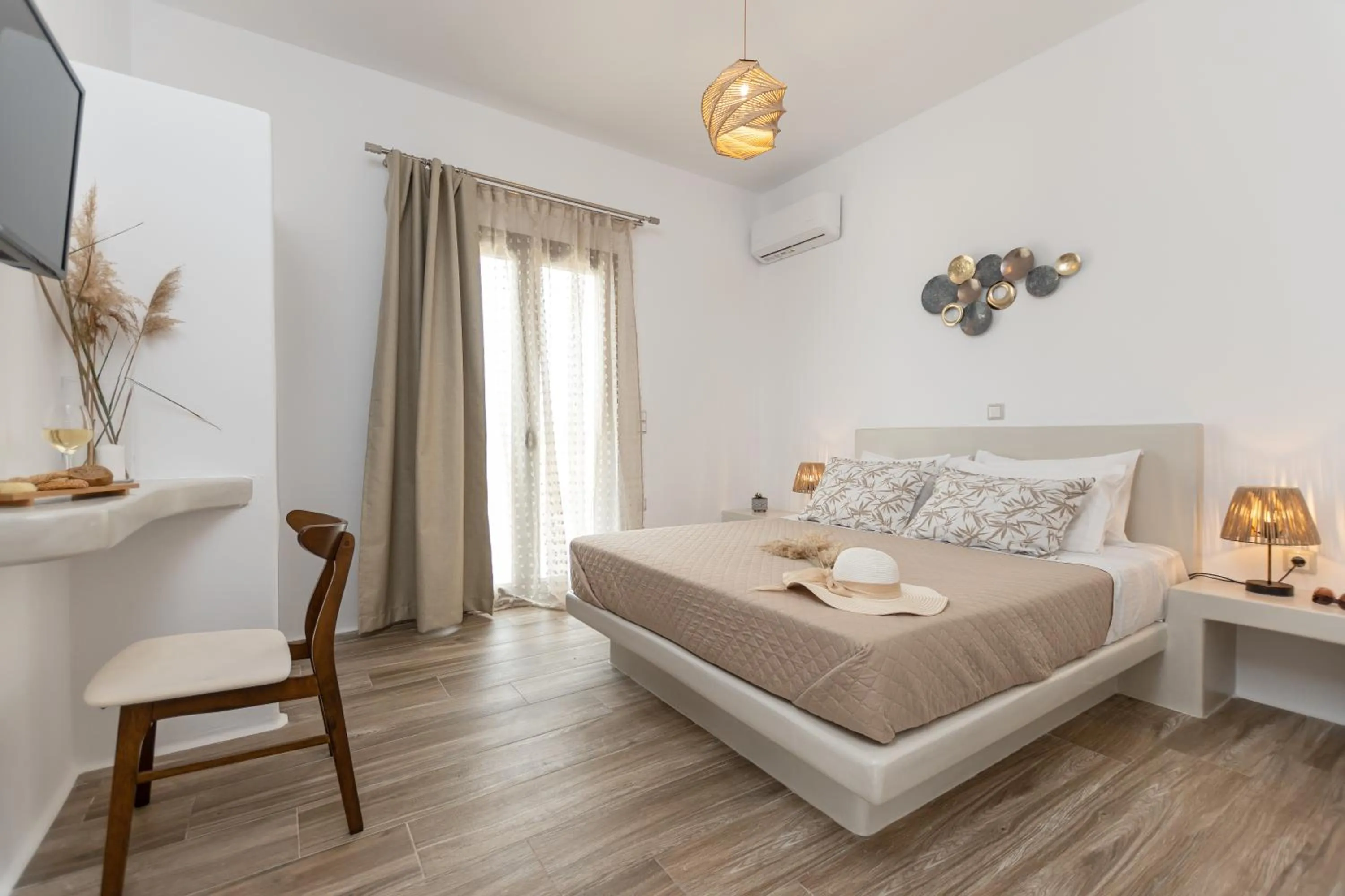 Bed in Naxian Air