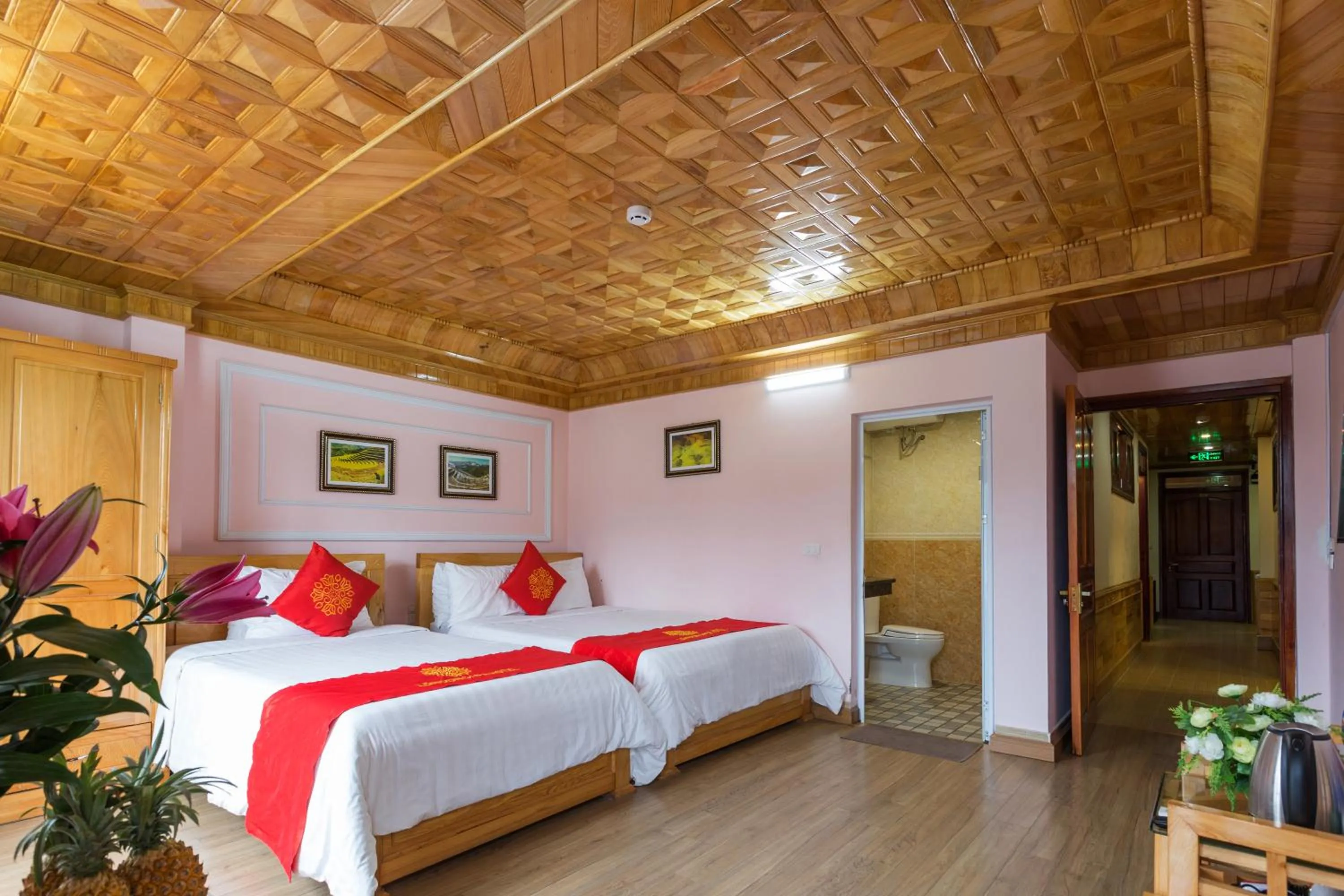 Bedroom, Bed in London Sa Pa Hotel