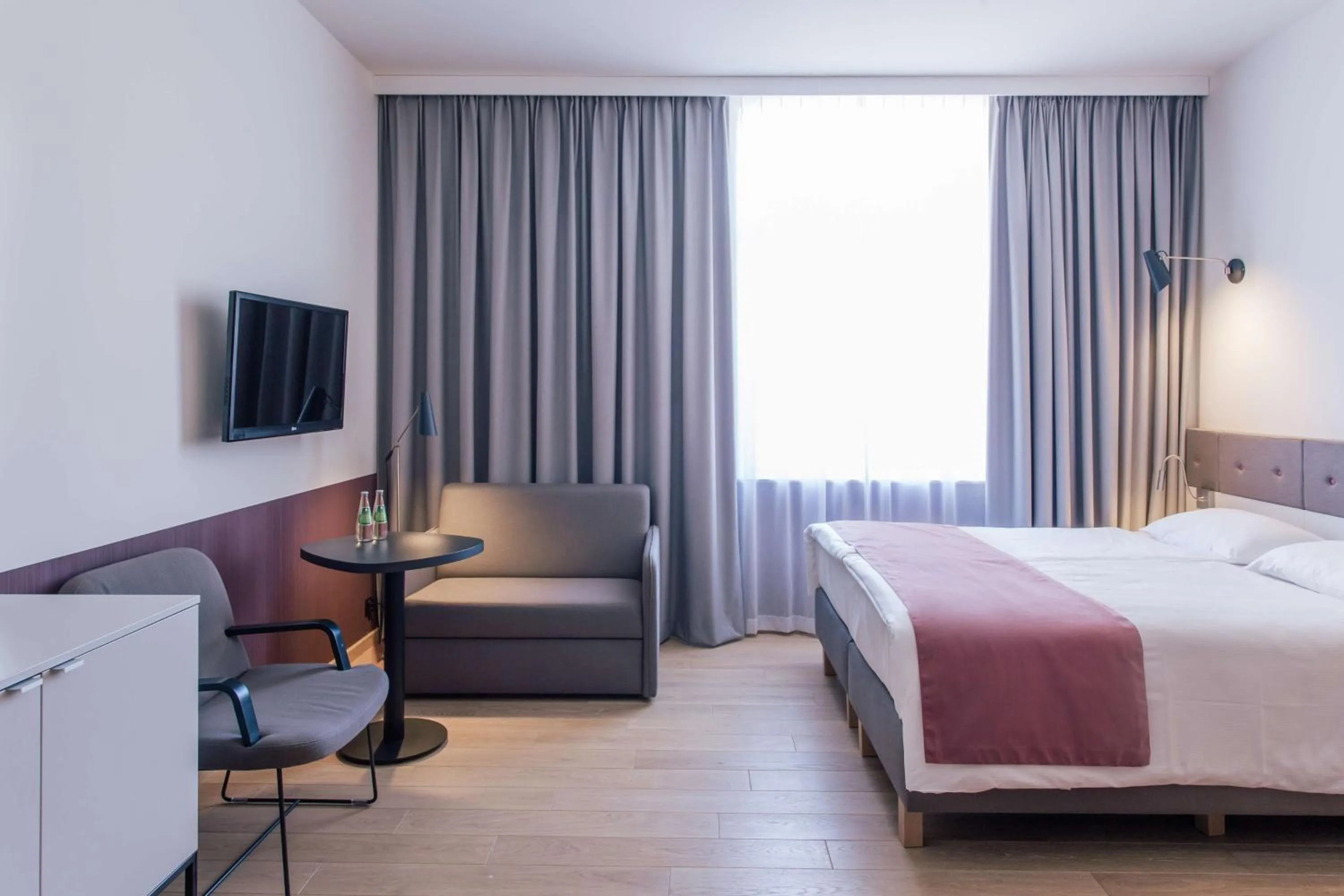 Bedroom, Bed in Scandic Gdańsk