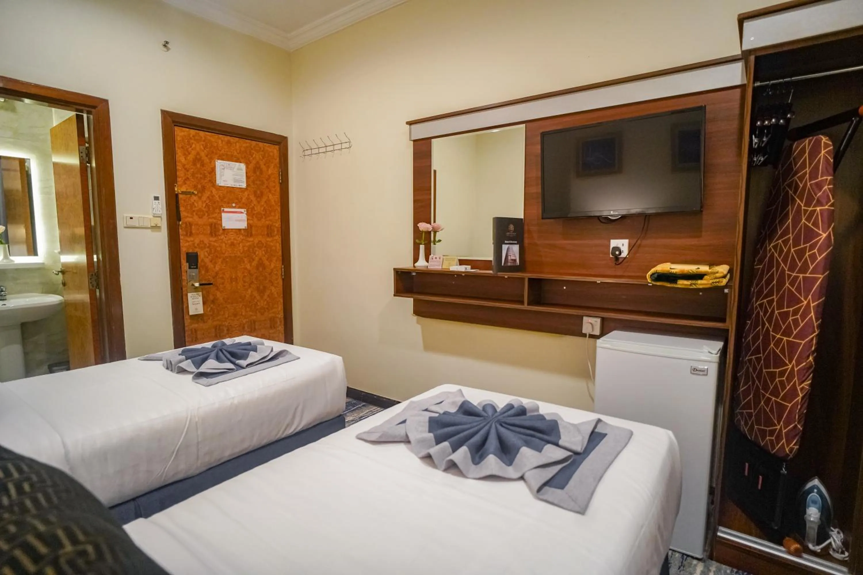 TV and multimedia, Bed in Emaar Al Khalil