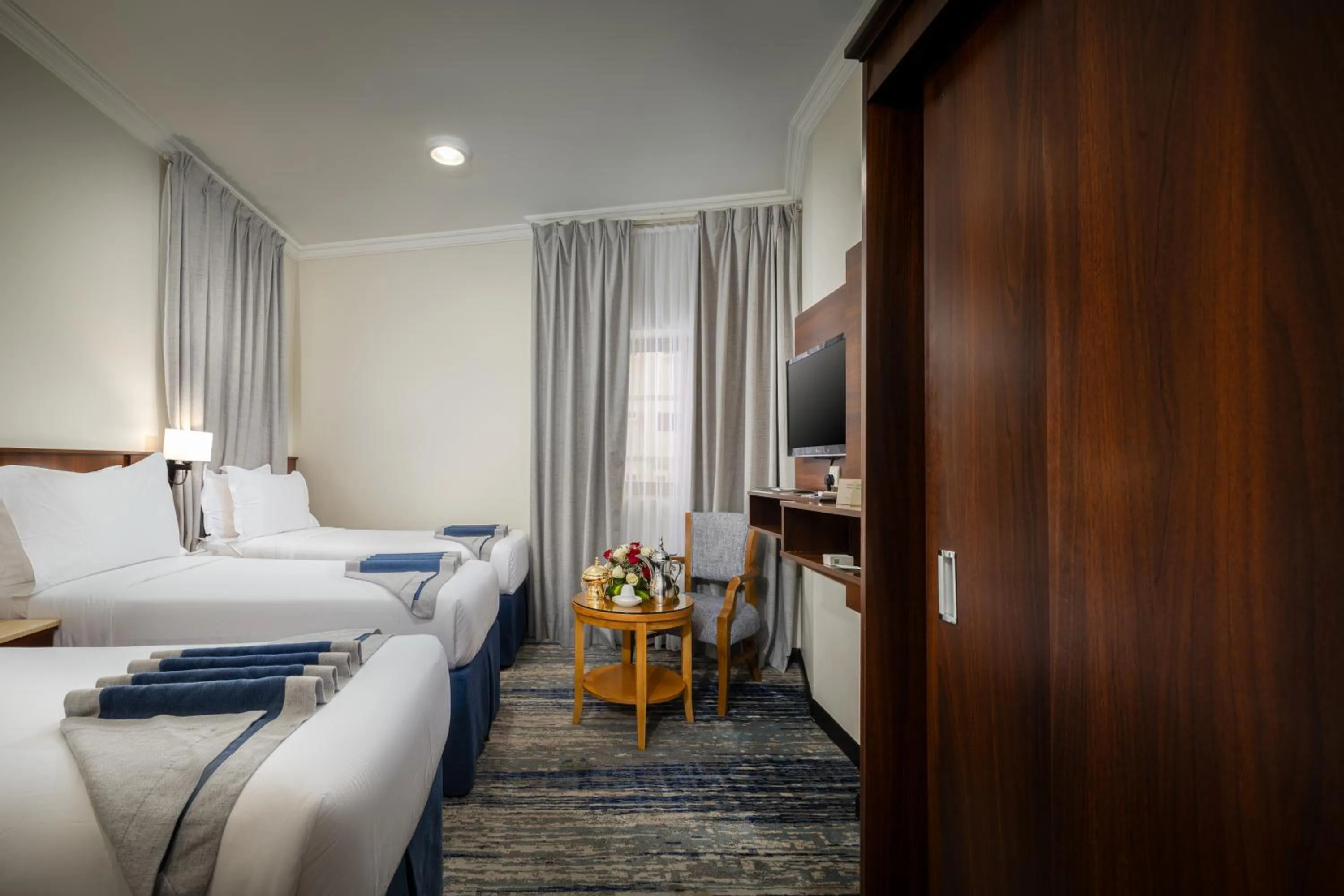 Bed in Emaar Al Khalil