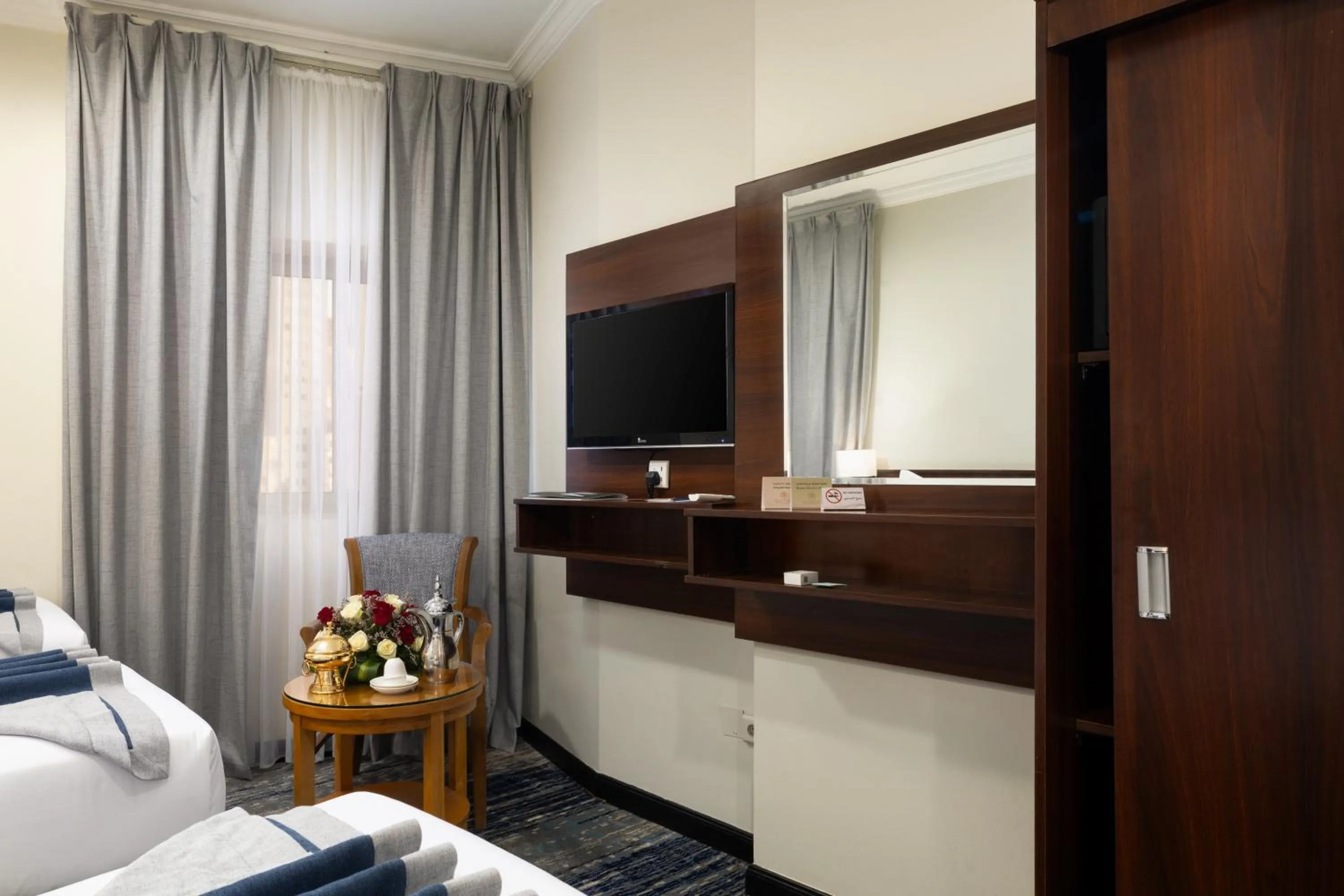 TV and multimedia, Bed in Emaar Al Khalil