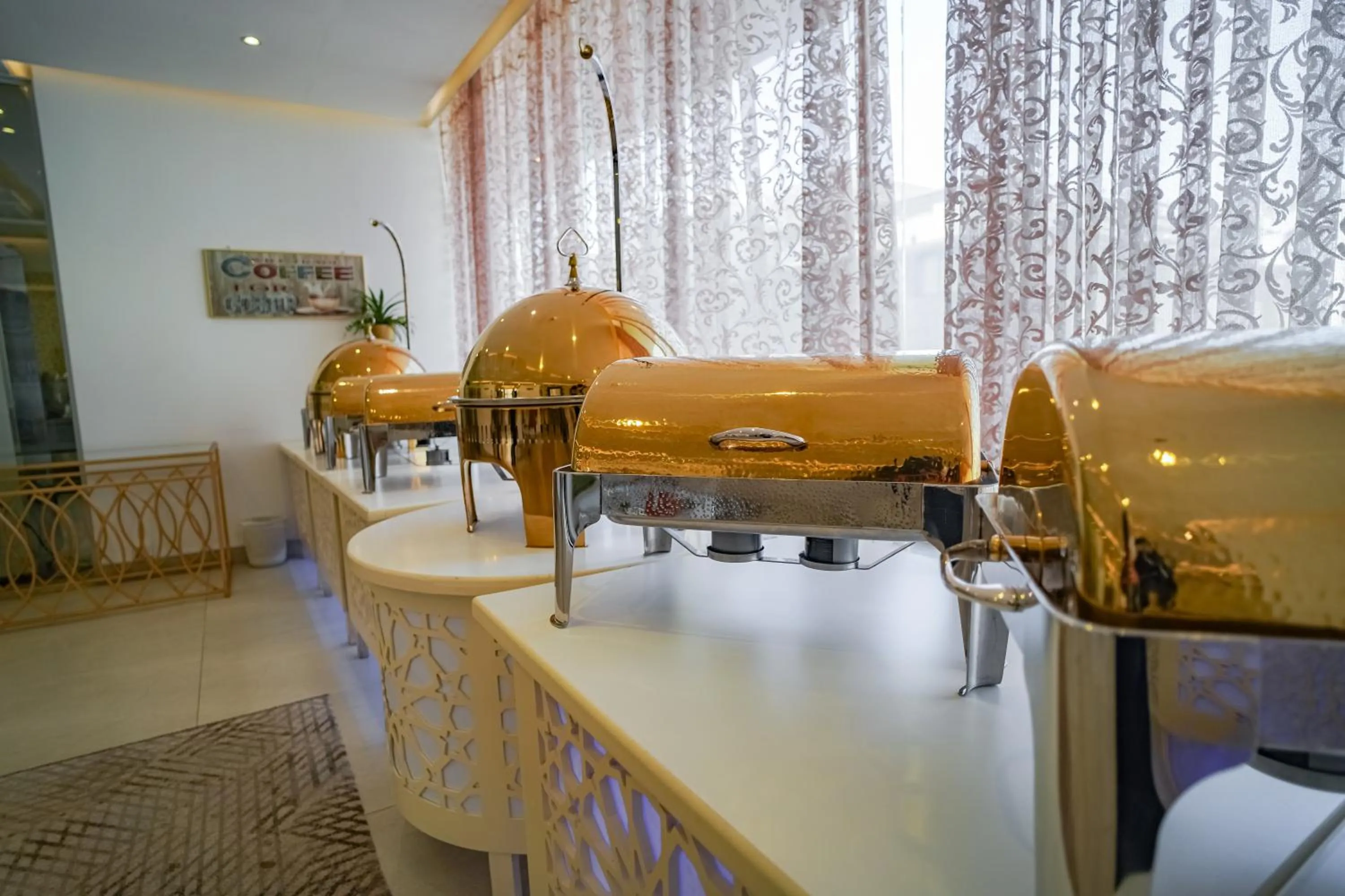 Food and drinks in Emaar Legend