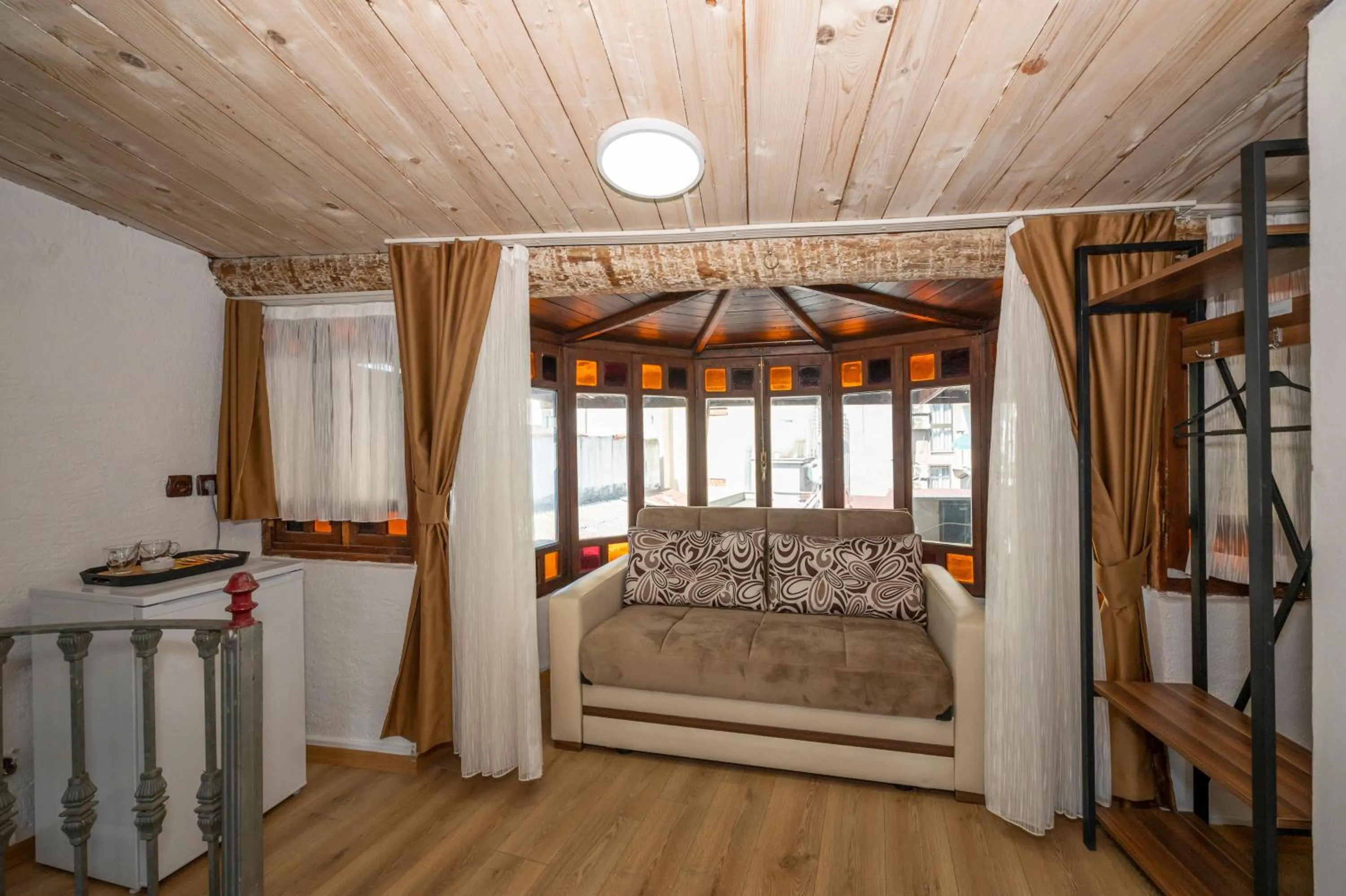 oven, Bed in Taksim Antique Hotel