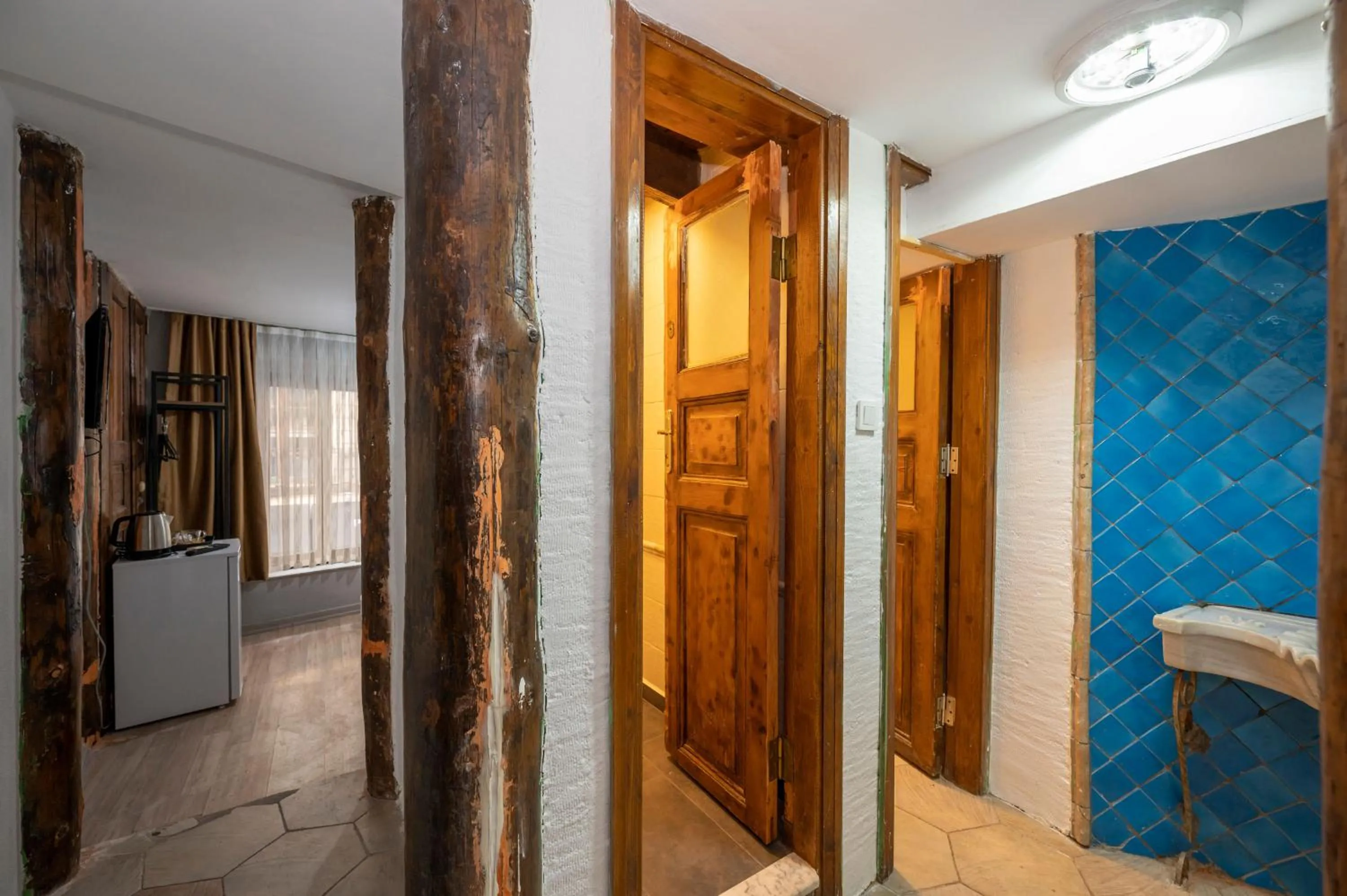 Toilet in Taksim Antique Hotel