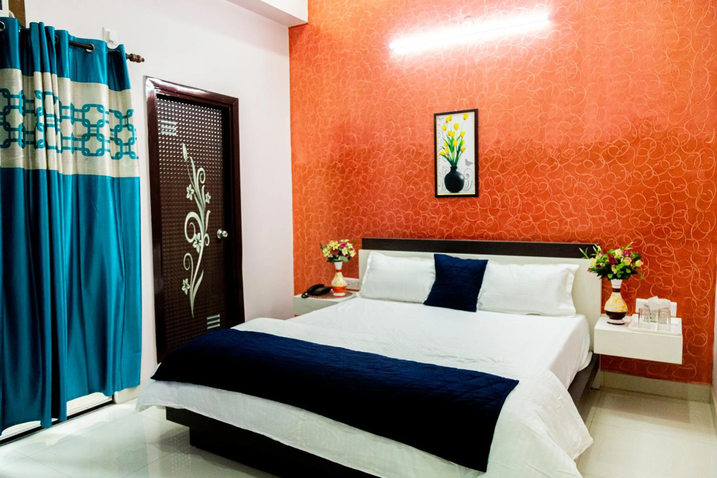 Bed in Jagdambey Hotel