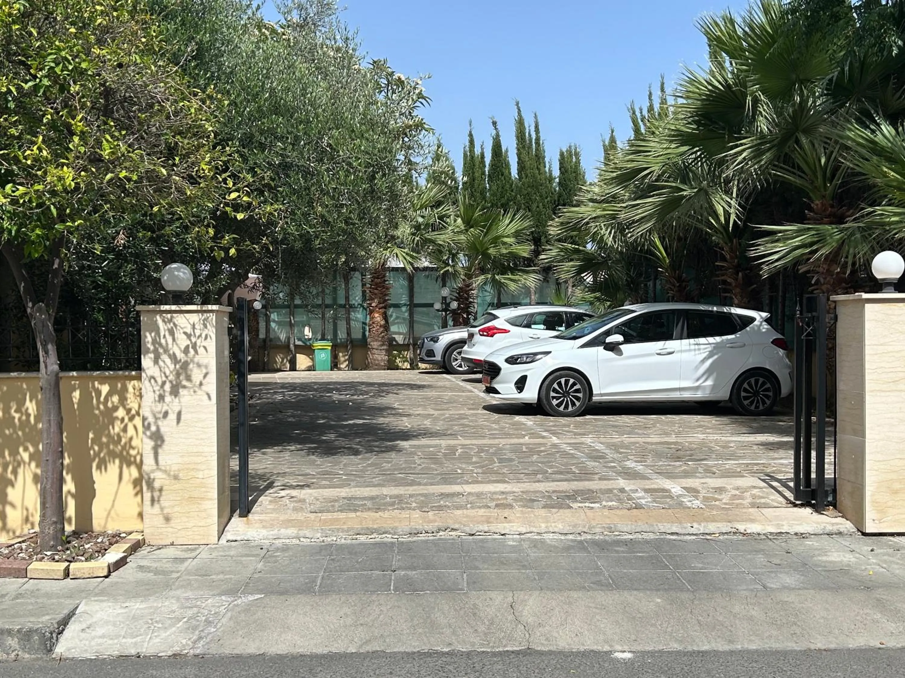 Parking in St Elena Boutique Residence
