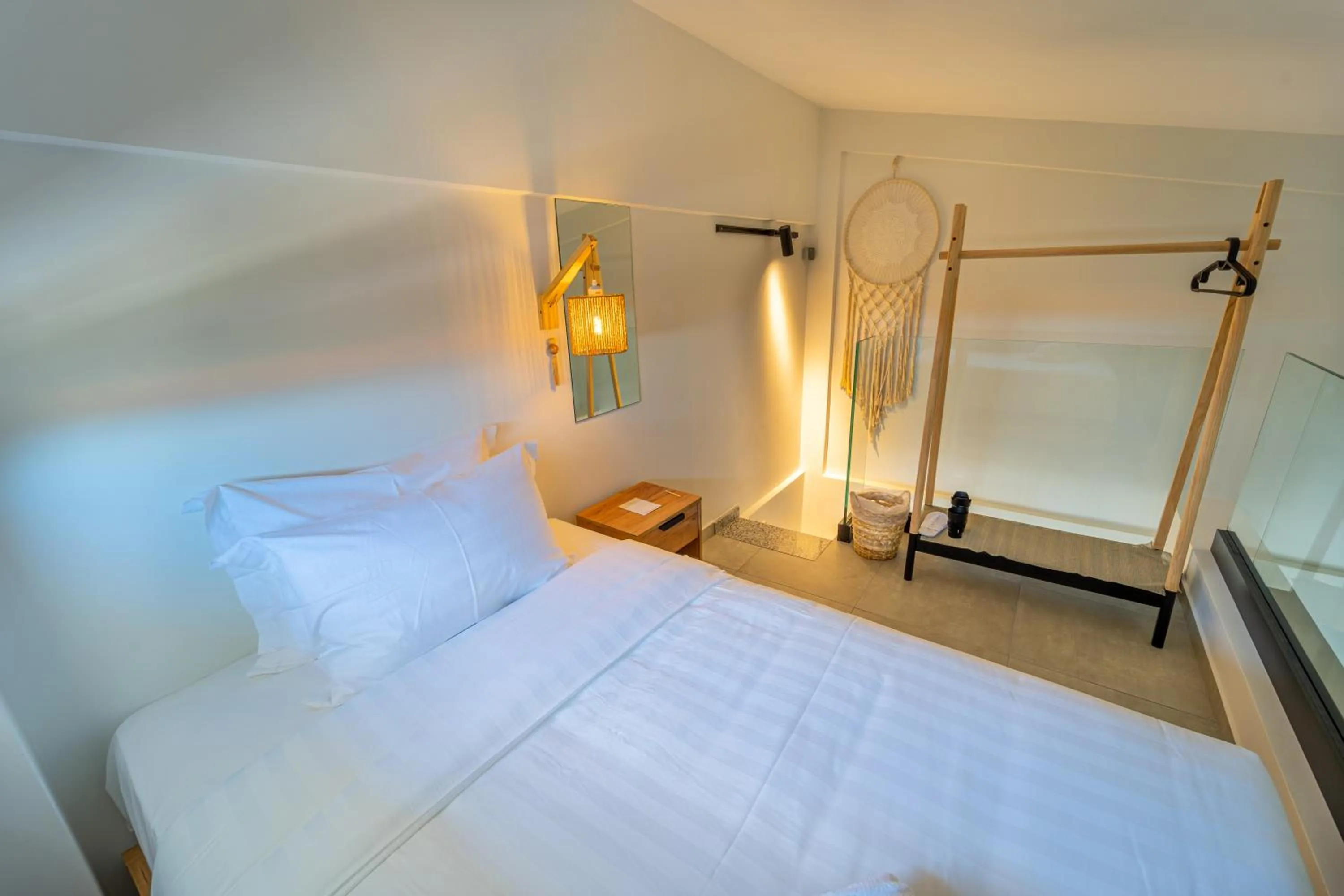 Bed in Niso Skiathos