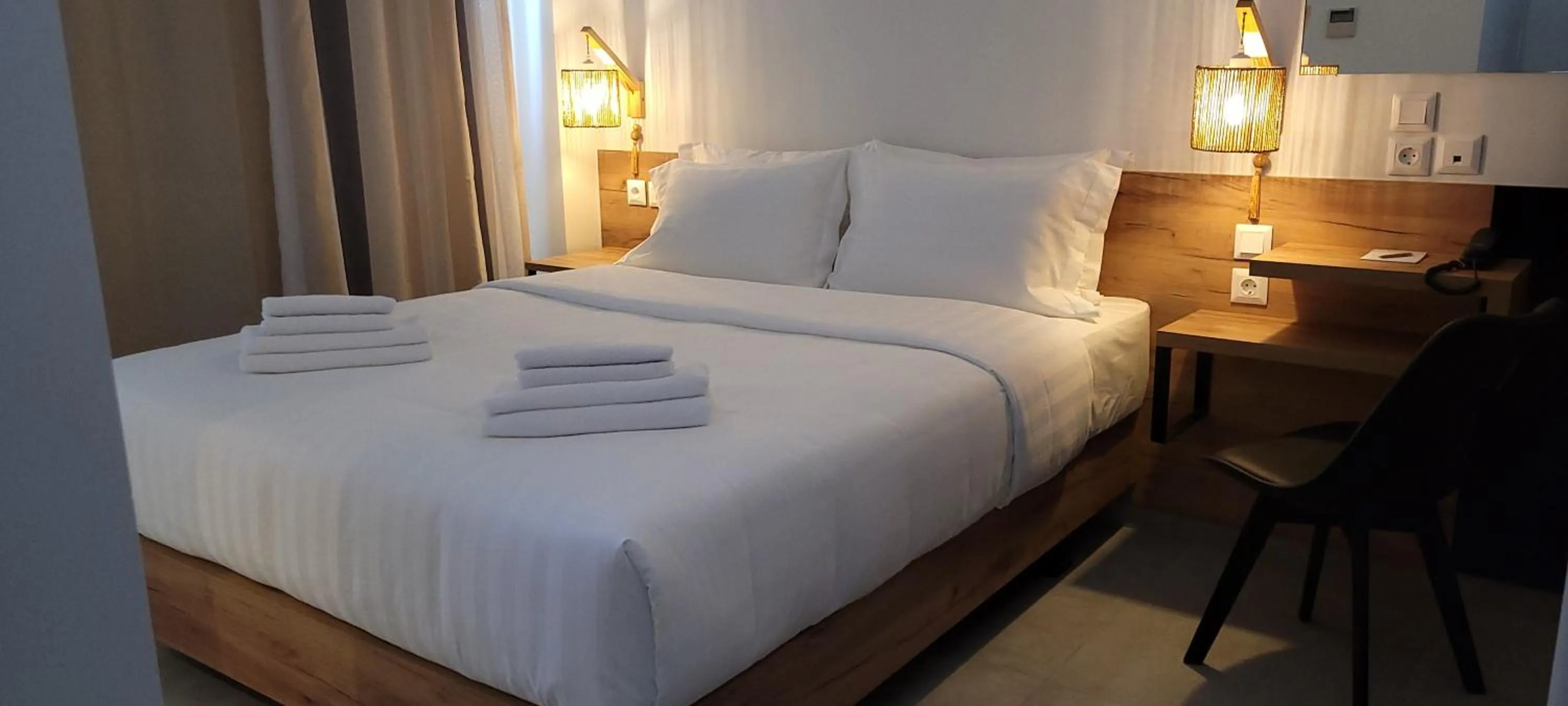 Bed in Niso Skiathos
