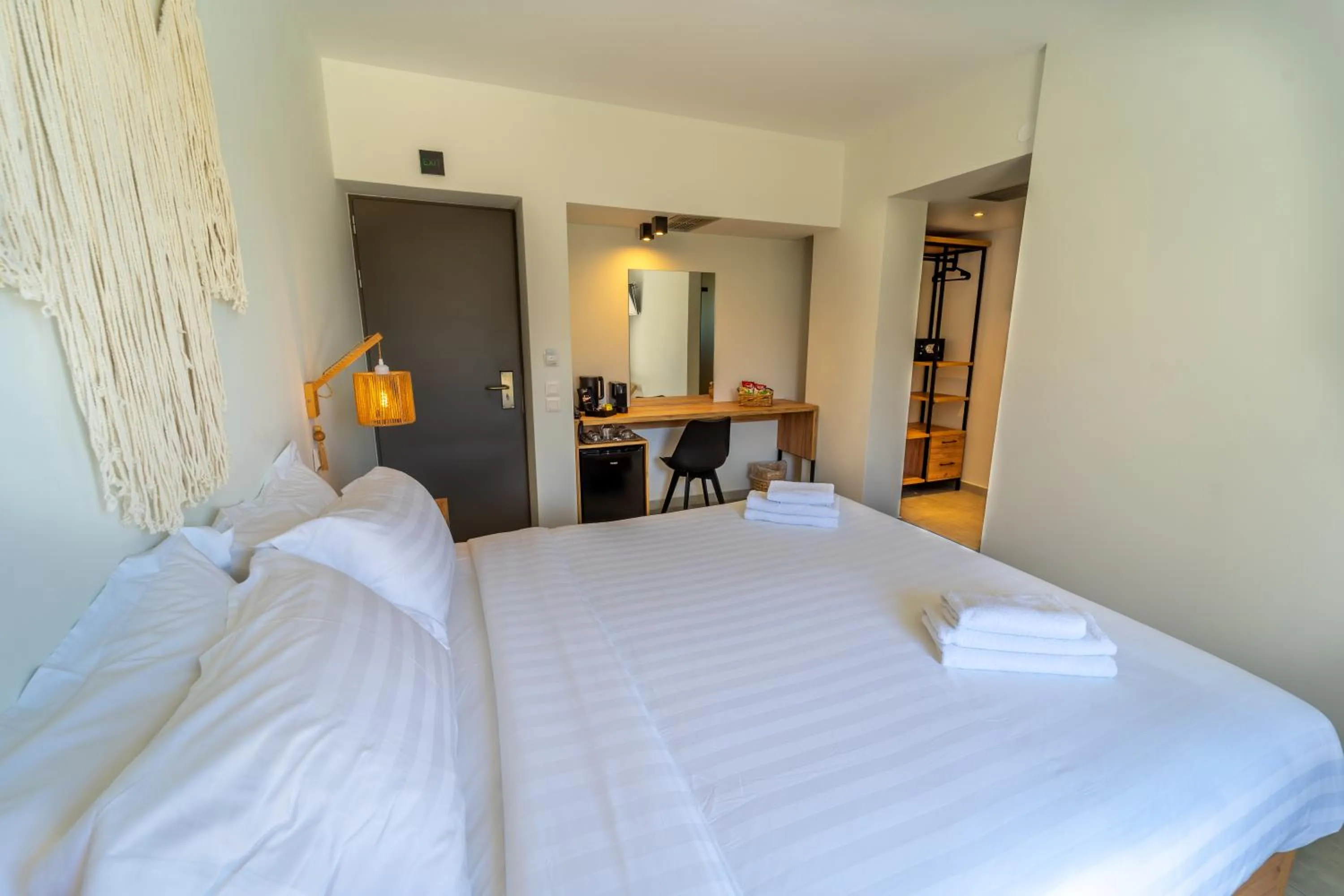 Bed in Niso Skiathos