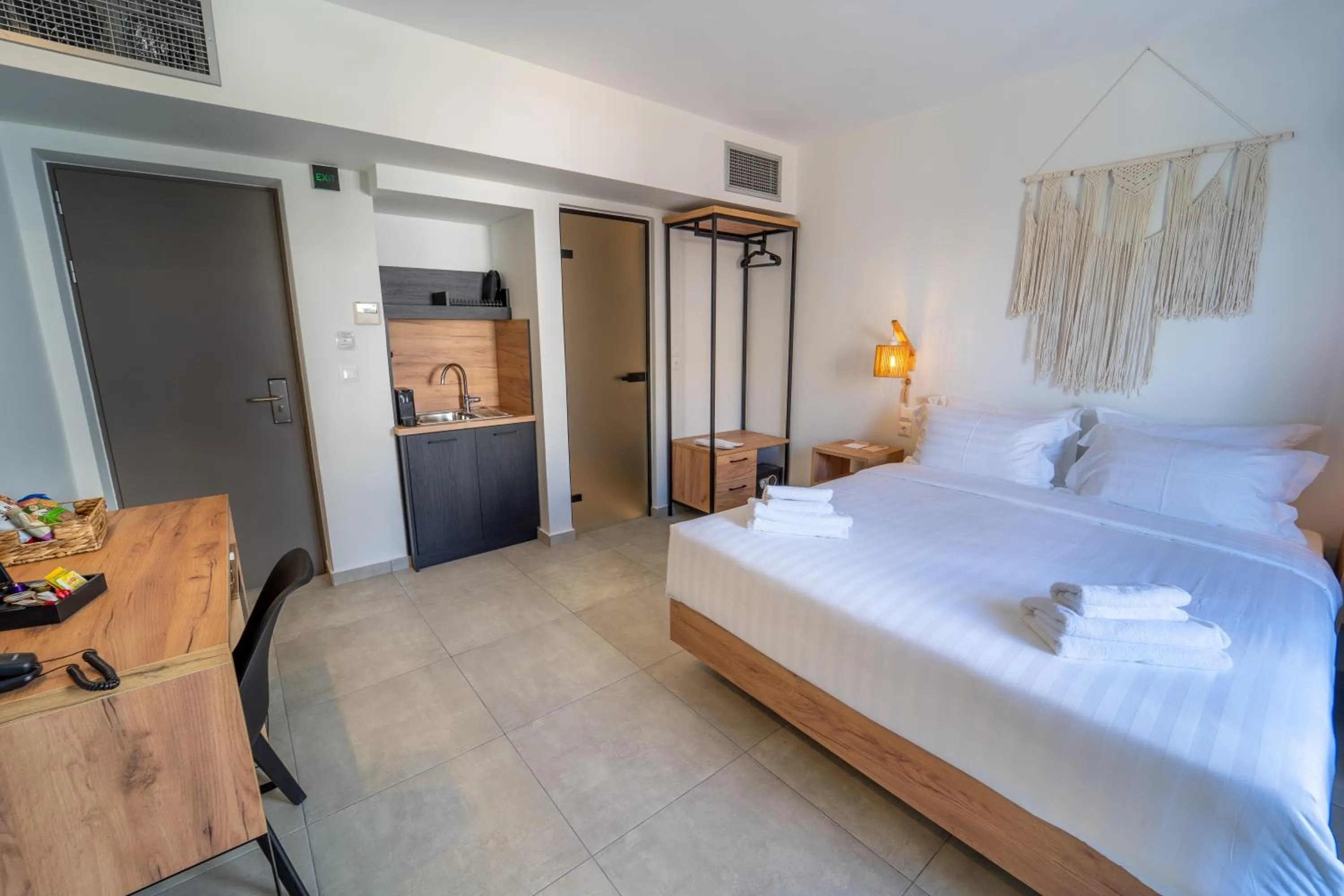 Bed in Niso Skiathos