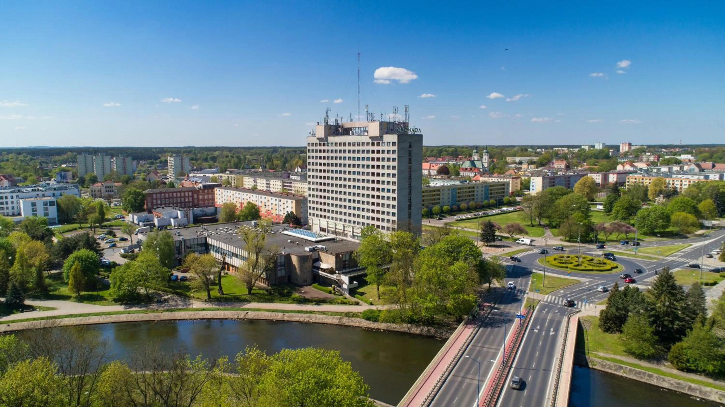 Property building in Hotel Gromada Pila