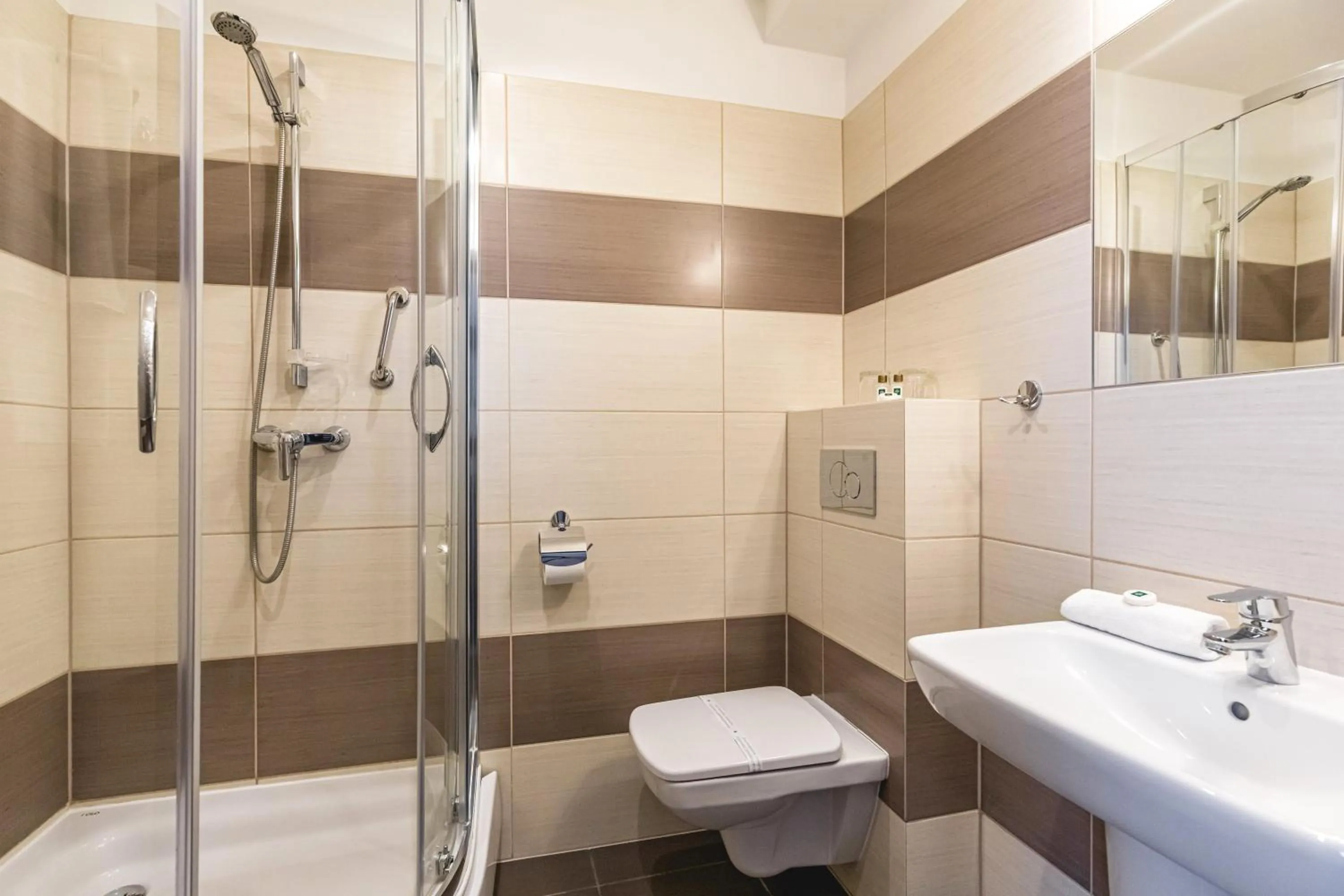 Bathroom in Hotel Gromada Arka Lux