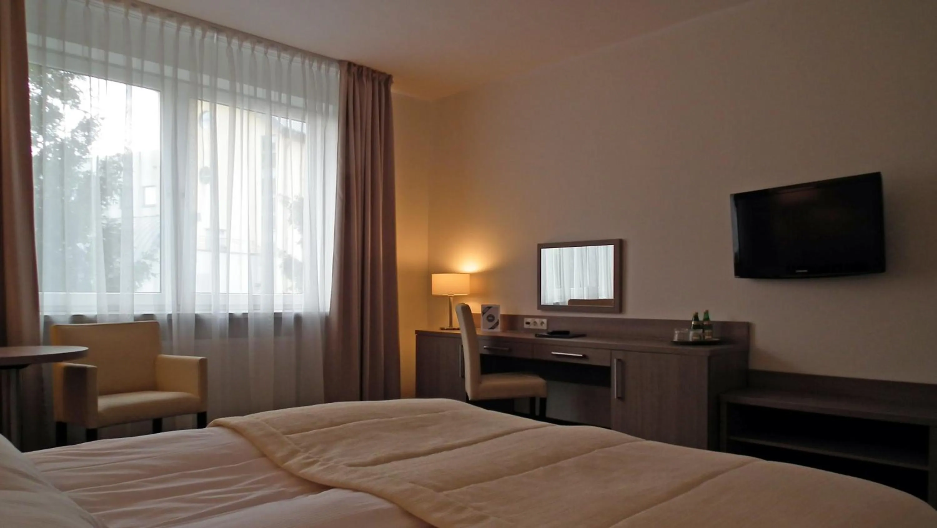 Bedroom, Bed in Hotel Gromada Arka Lux