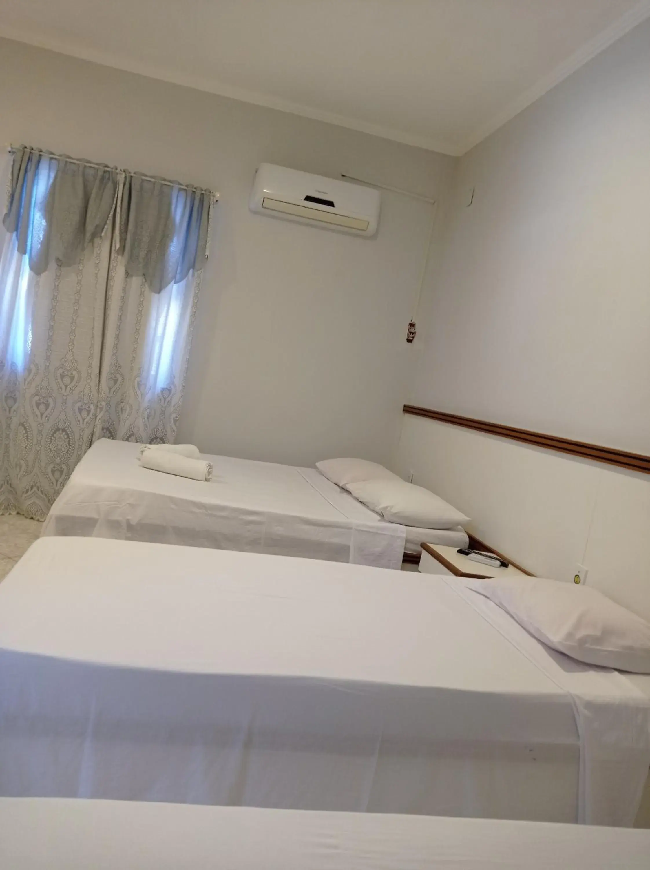 Triple Room in Pousada Aruamar Triple Room in Pousada Aruamar