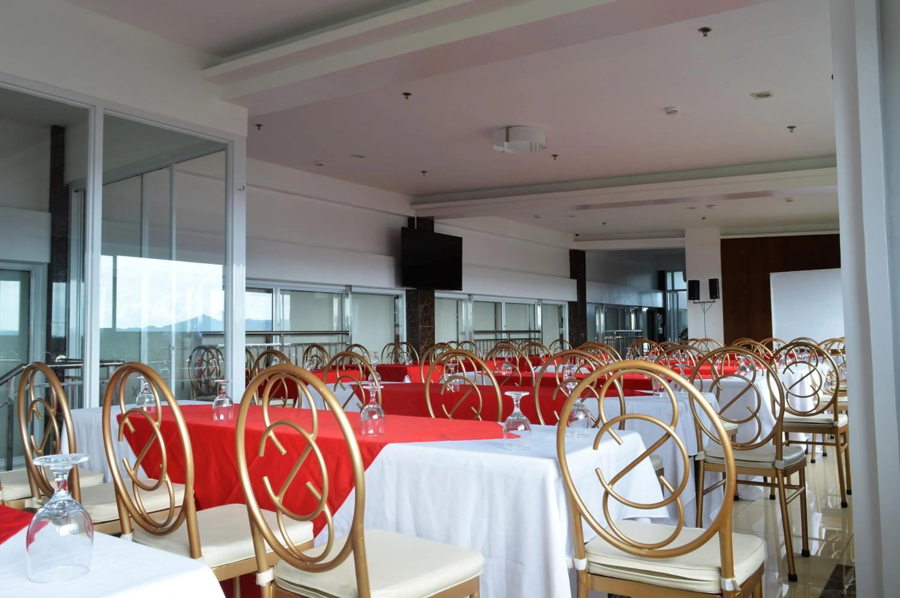 Property building in Carlosta Hotel