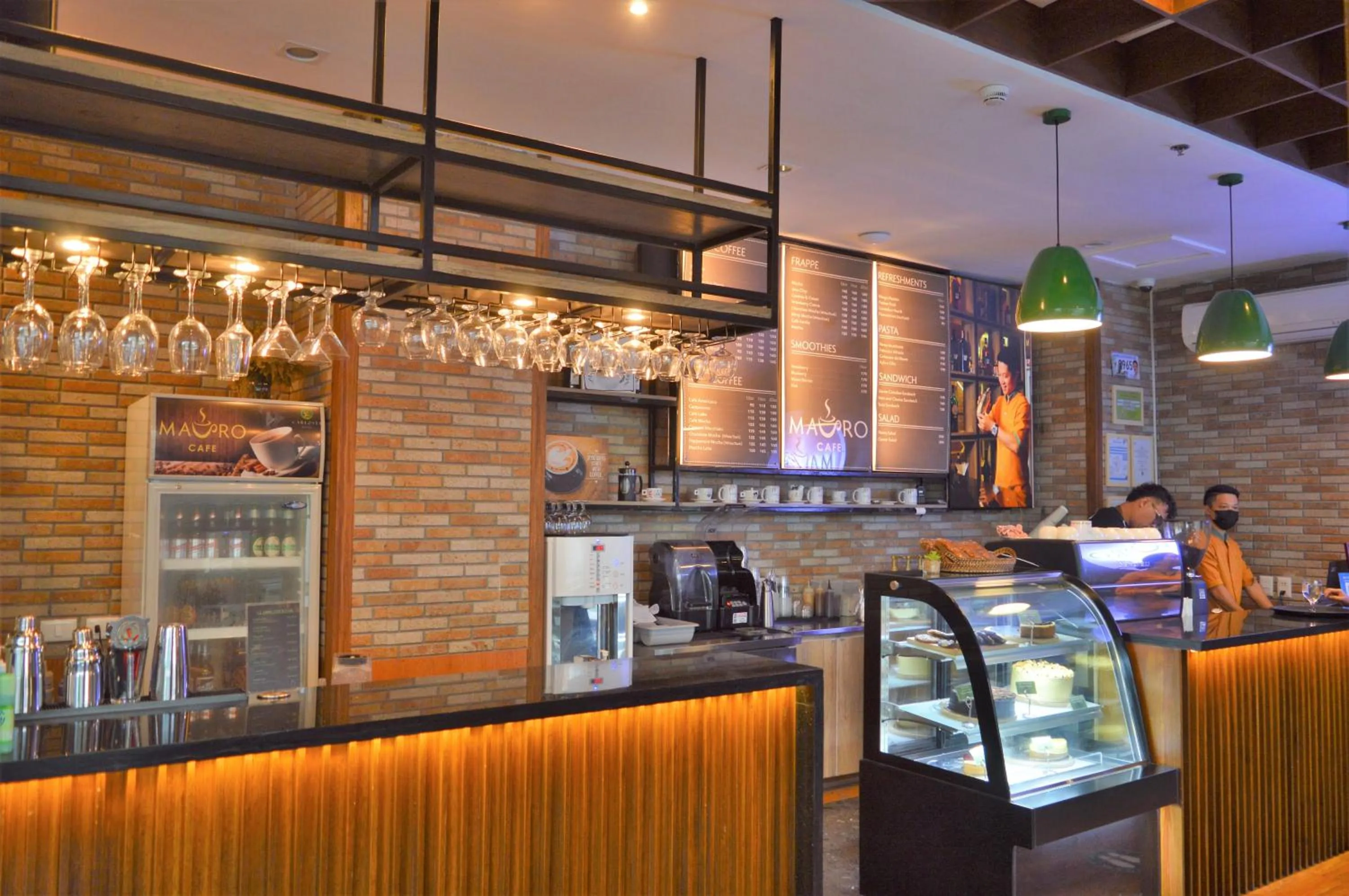 Coffee/tea facilities in Carlosta Hotel