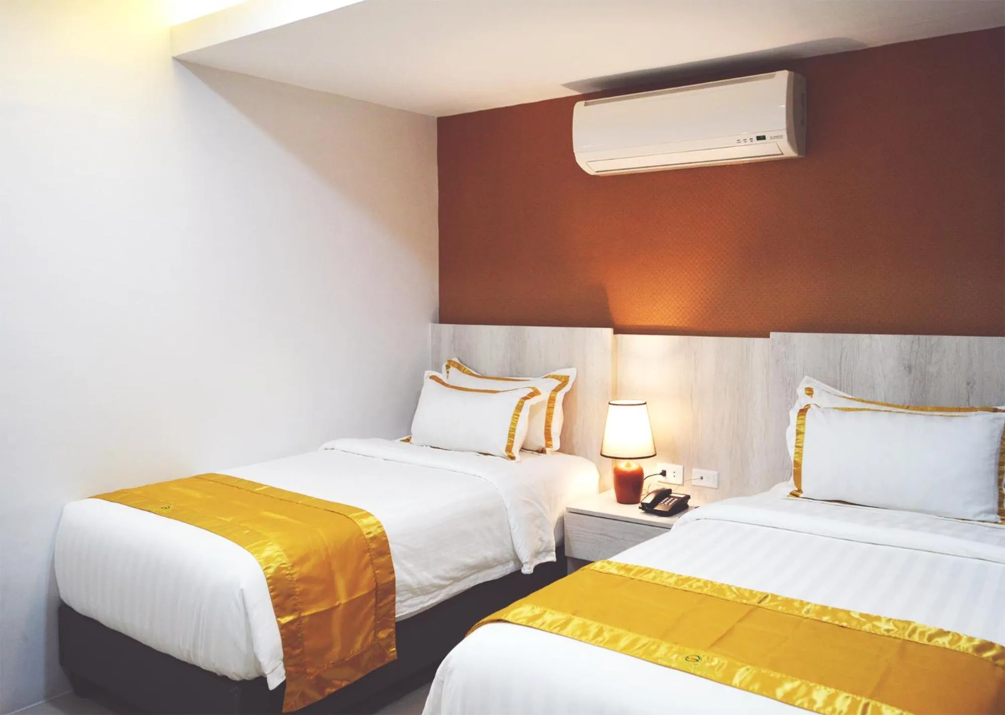 Bed in Carlosta Hotel