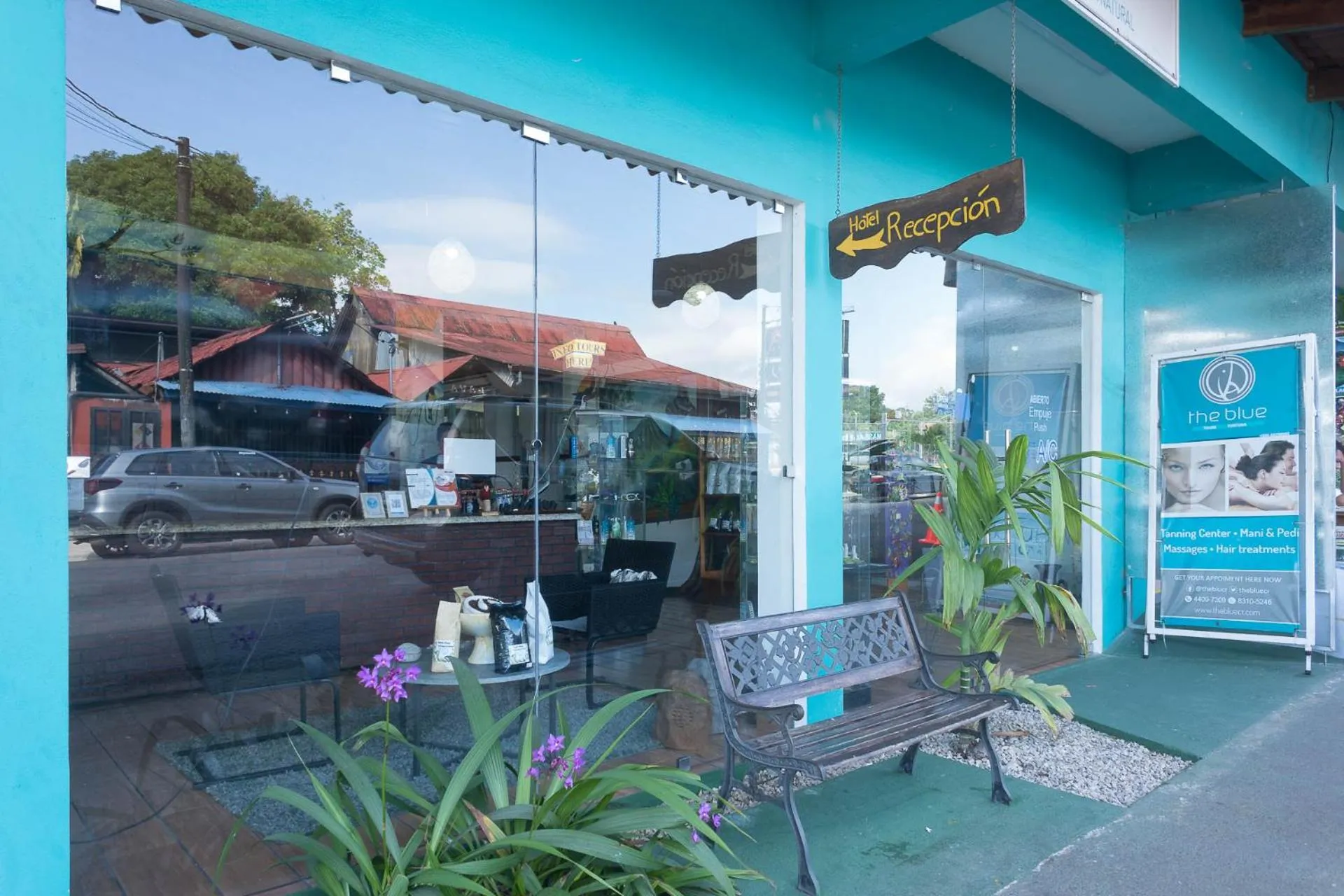 Lobby or reception in The Blue Suites & Spa